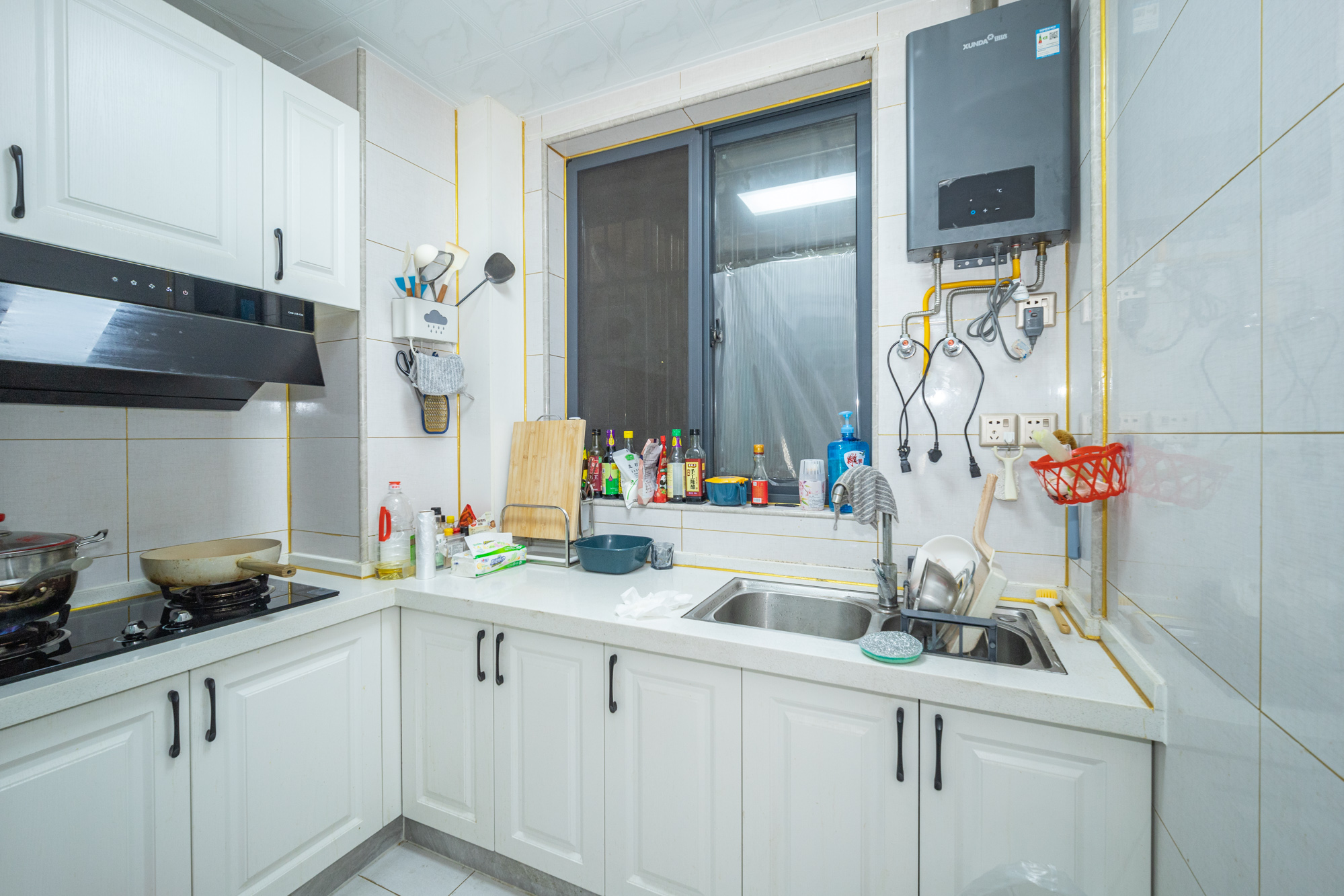 广华国际公馆(广华大厦)  2室2厅1卫    60.0万 广华国际公馆(广华大厦)  2室2厅1卫    60.0万厨房