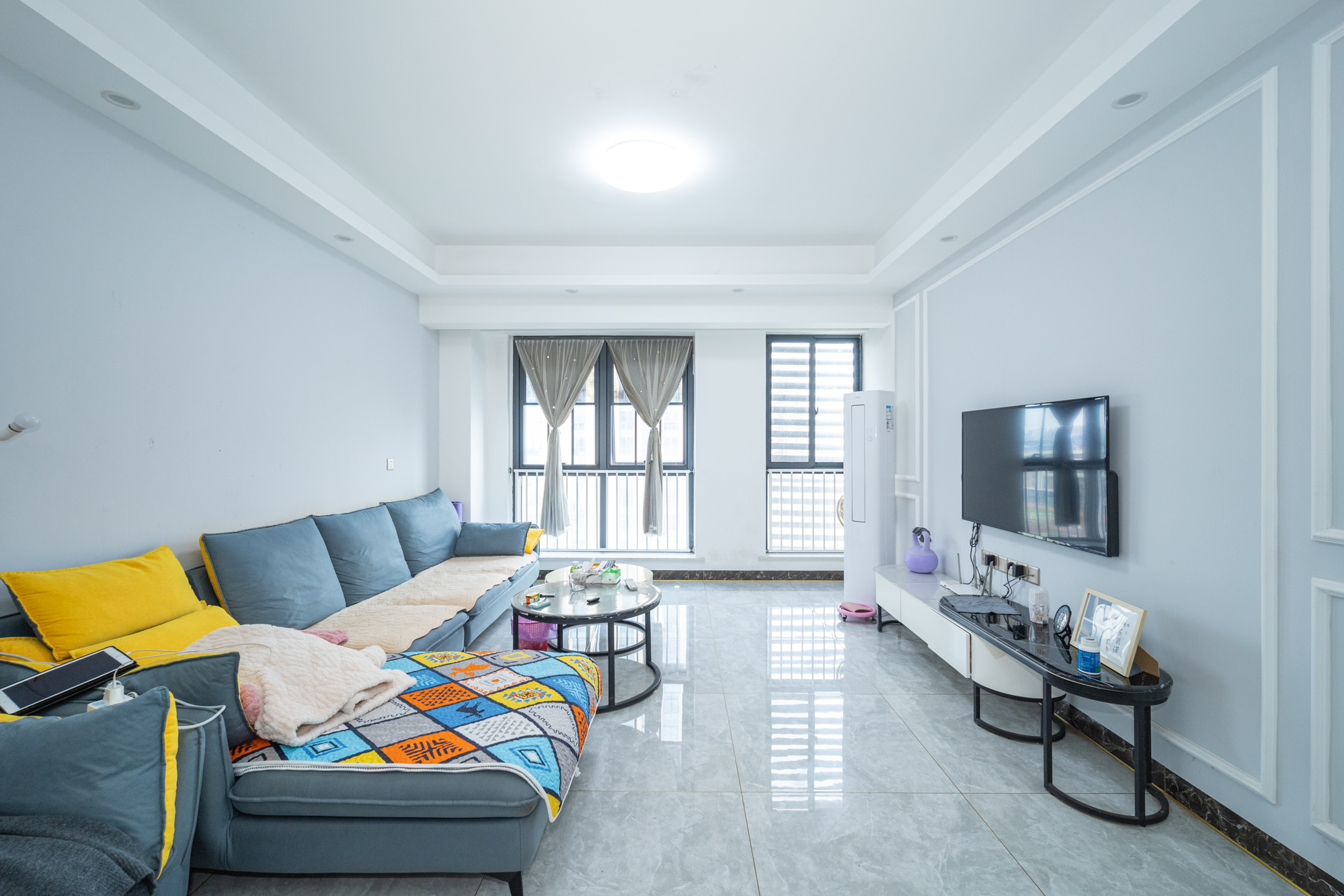 广华国际公馆(广华大厦)  2室2厅1卫    60.0万 广华国际公馆(广华大厦)  2室2厅1卫    60.0万客厅