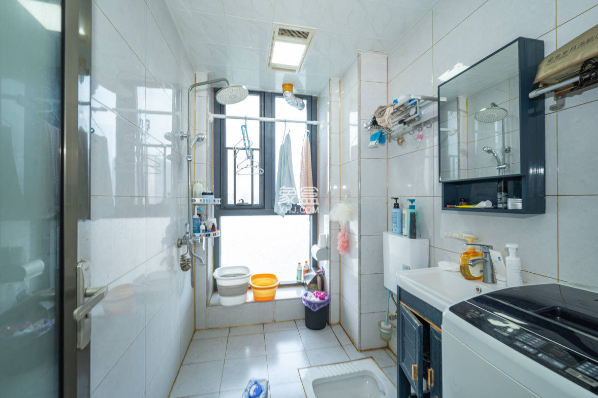 广华国际公馆(广华大厦)  2室2厅1卫    60.0万 广华国际公馆(广华大厦)  2室2厅1卫    60.0万卫生间