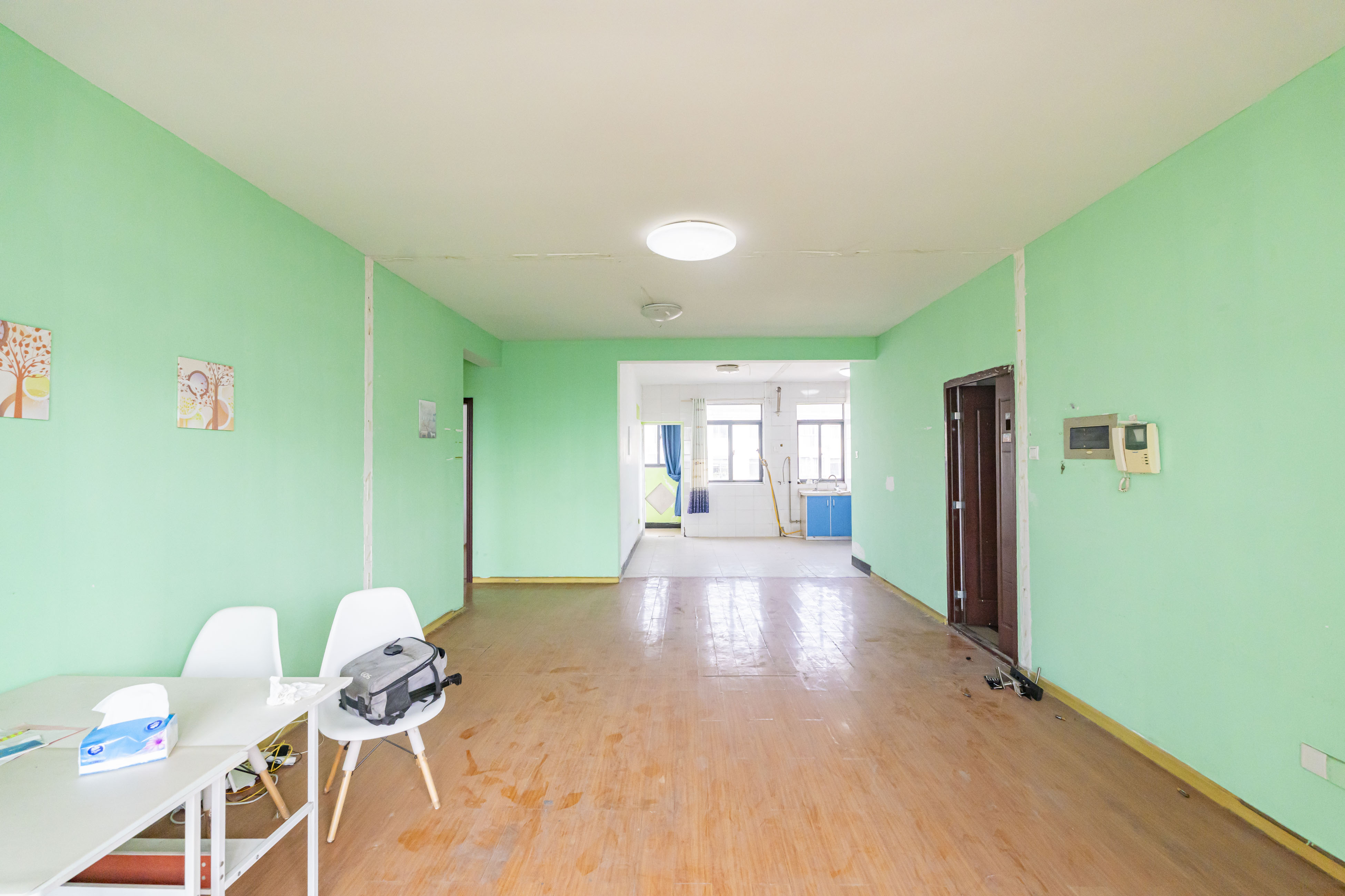 万煦园 3室2厅2卫 83.0万 万煦园 3室2厅2卫 83.0万客厅