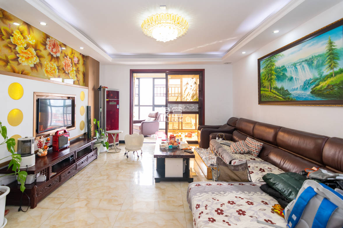 晟通城 3室2厅2卫 85.0万 晟通城 3室2厅2卫 85.0万客厅