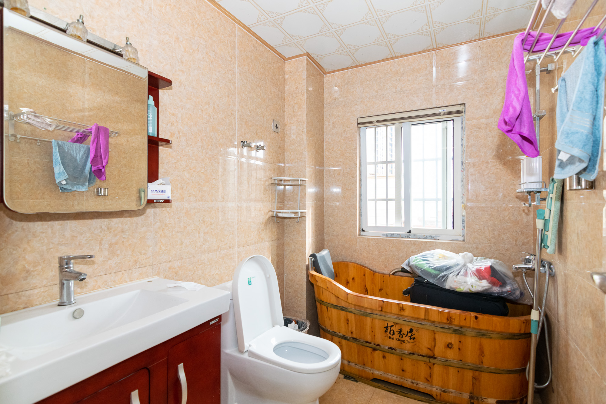 晟通城 3室2厅2卫 85.0万 晟通城 3室2厅2卫 85.0万卫生间