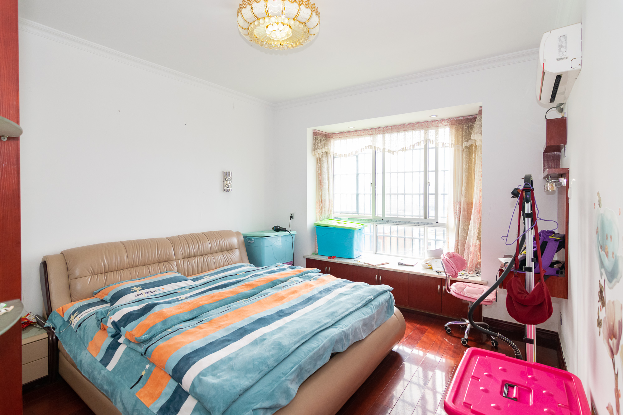 晟通城 3室2厅2卫 85.0万 晟通城 3室2厅2卫 85.0万卧室