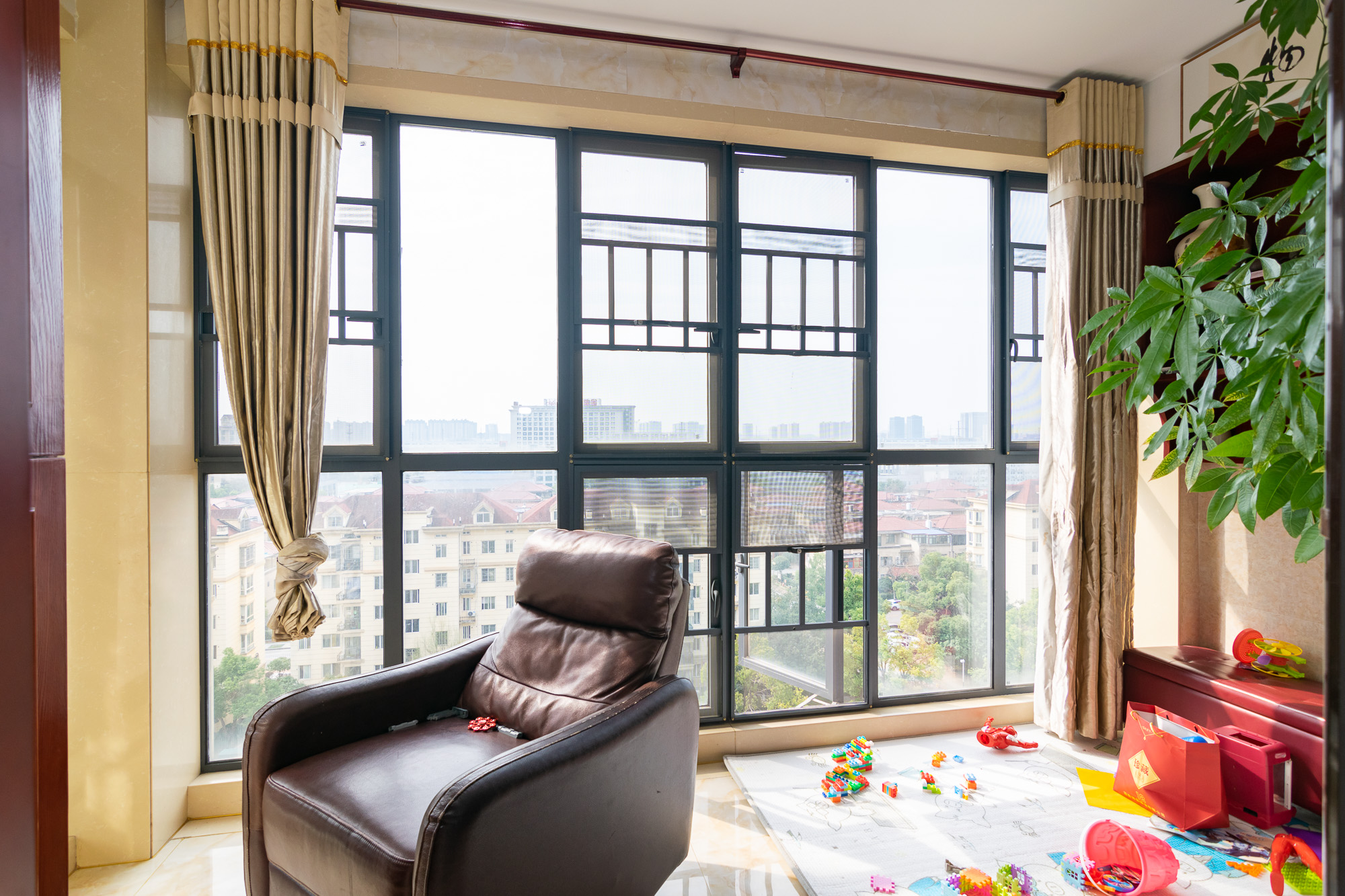 晟通城 3室2厅2卫 85.0万 晟通城 3室2厅2卫 85.0万阳台