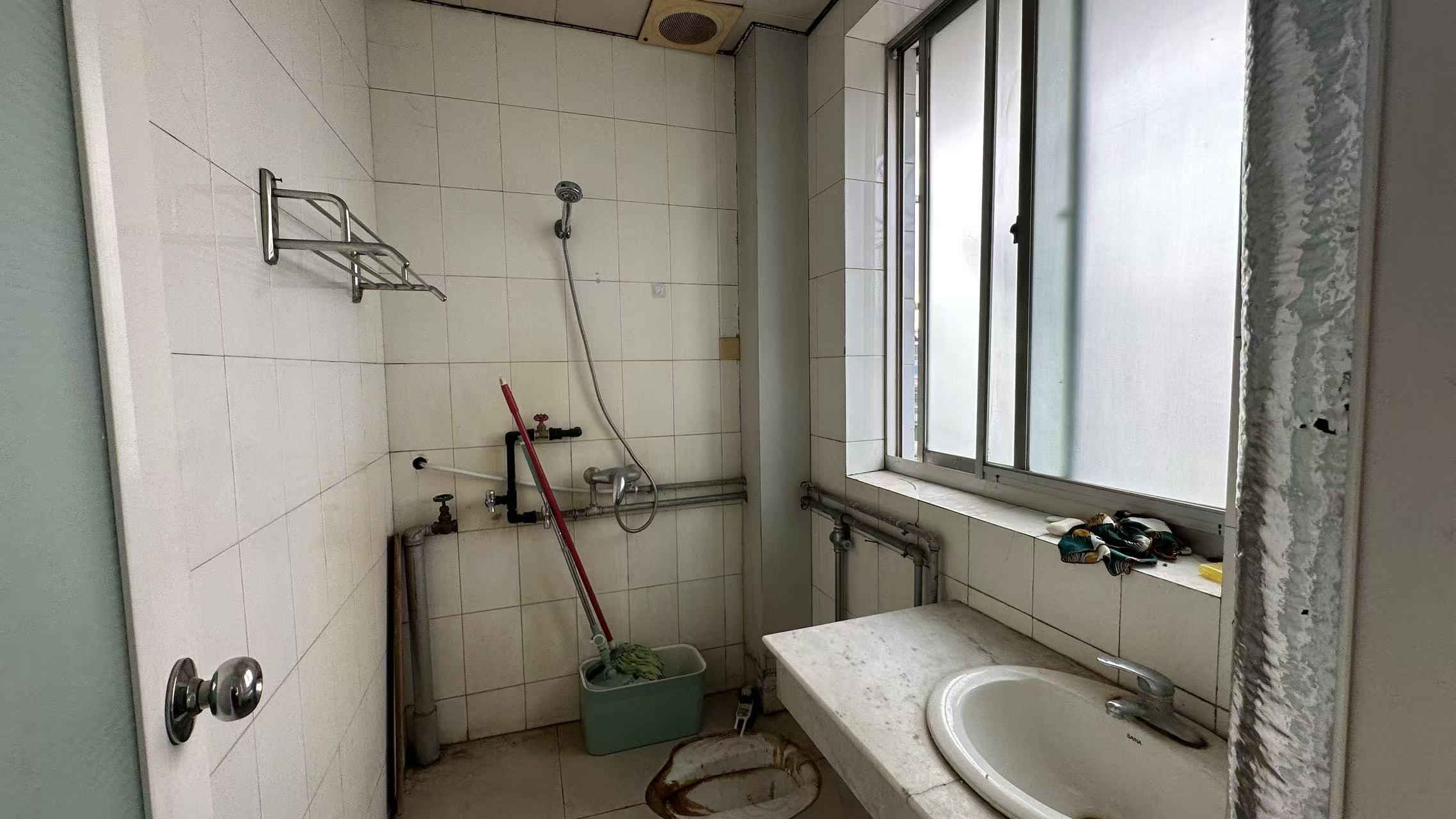 财政局单位房 4室2厅2卫 45.0万 财政局单位房 4室2厅2卫 45.0万室内图