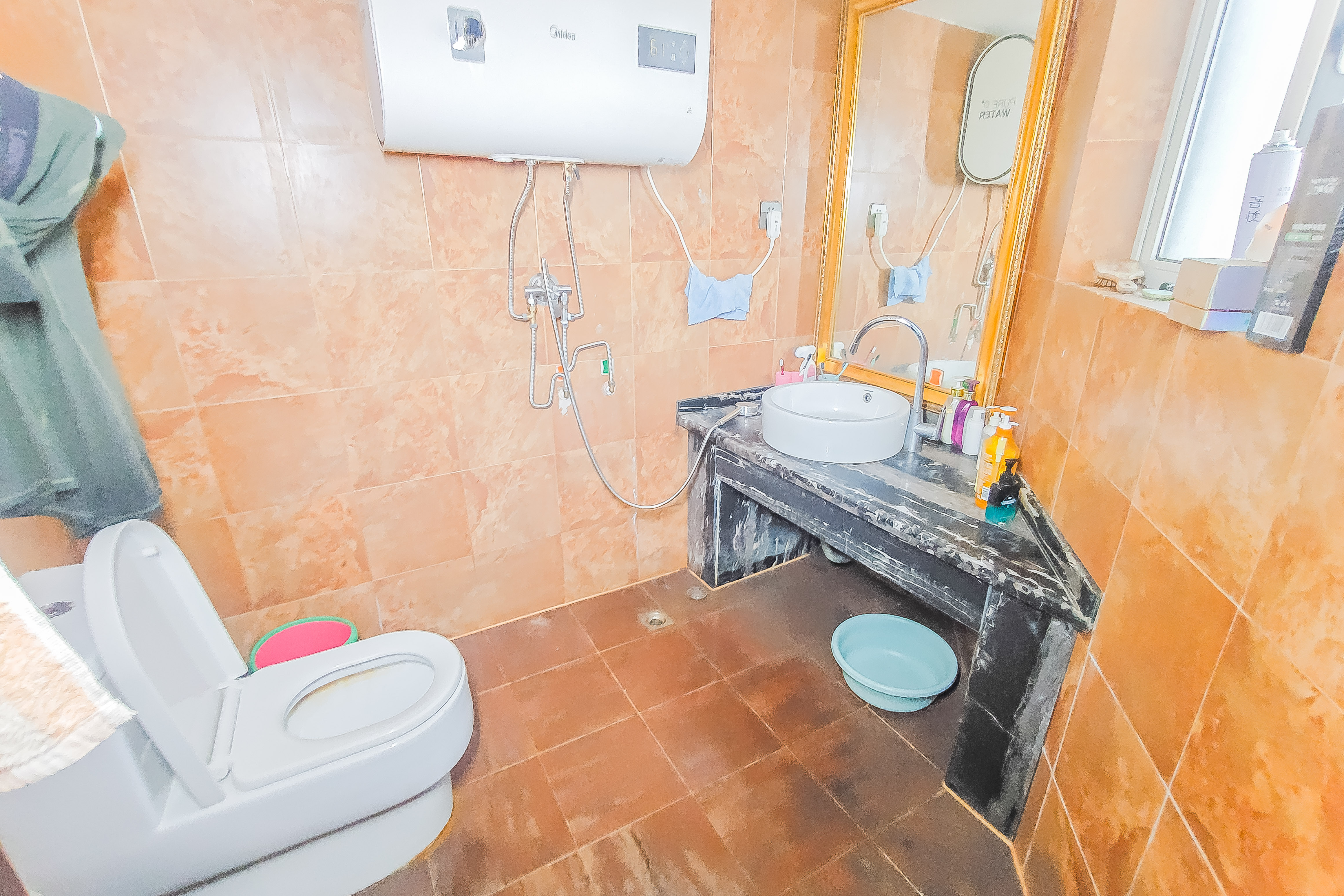 三重星都心  1室1厅1卫    34.0万 三重星都心  1室1厅1卫    34.0万卫生间