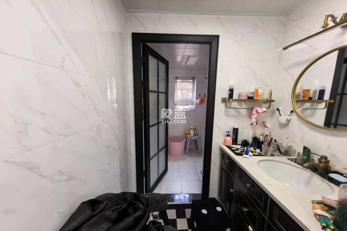 蓝溪谷 3室2厅2卫 85.0万 蓝溪谷 3室2厅2卫 85.0万室内图