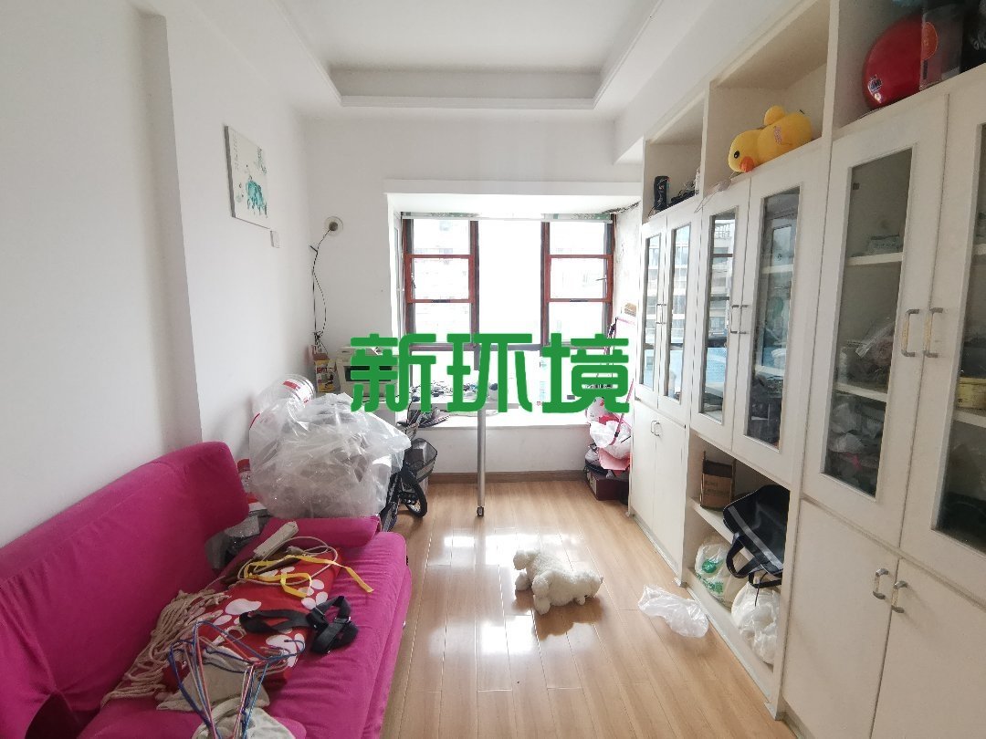 月亮湾二期B区  4室2厅2卫   2000.00元/月室内图