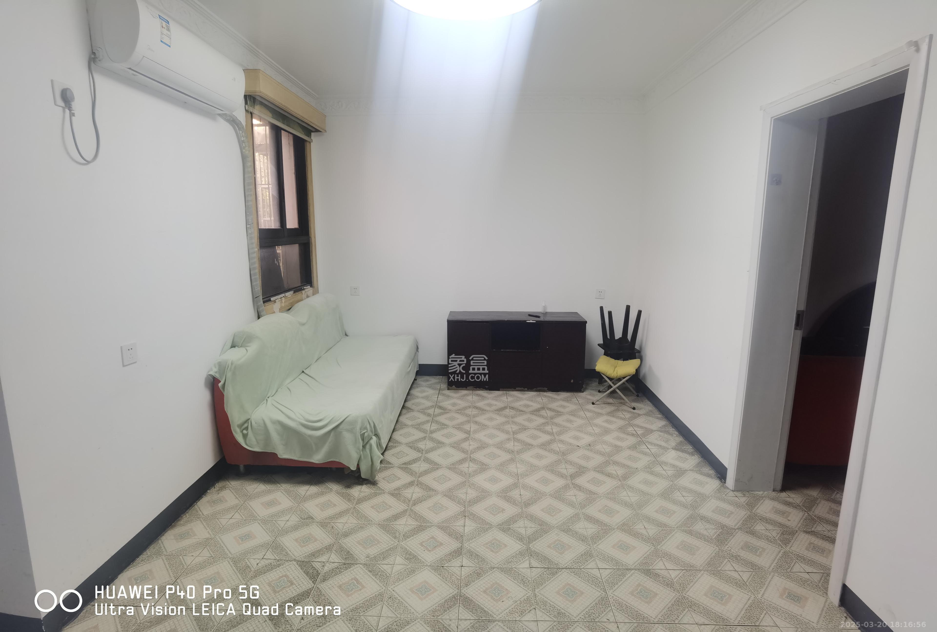 长坡社区 2室1厅1卫 1400.0元/月 长坡社区 2室1厅1卫 1400.0元/月室内图