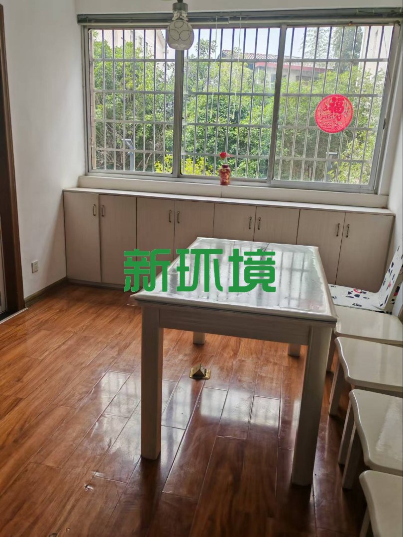 市委四号院  5室3厅2卫    2000.0元/月 市委四号院  5室3厅2卫    2000.0元/月室内图