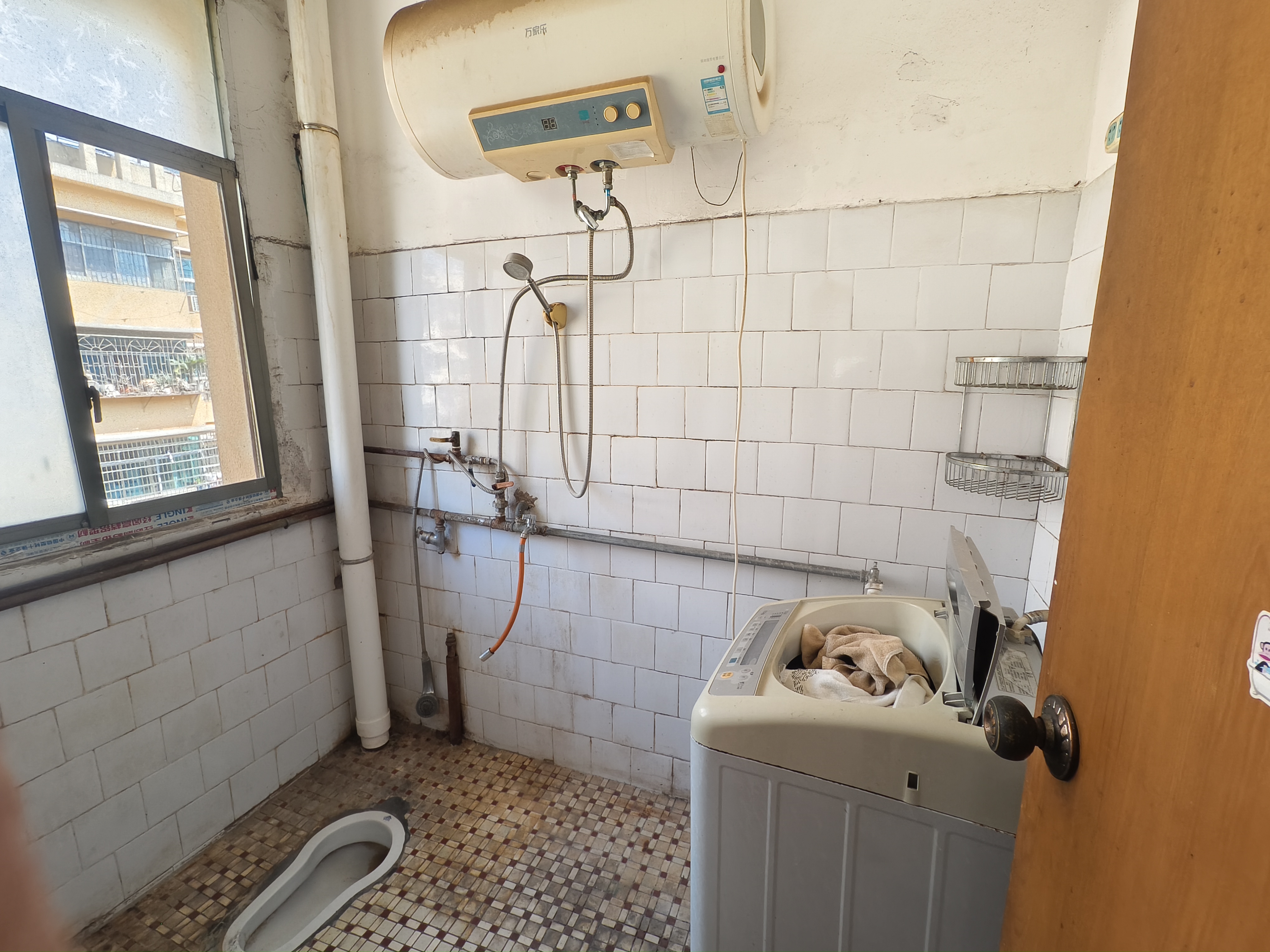 娄星区畜牧水产局+经管局 3室1厅1卫 29.8万 娄星区畜牧水产局+经管局 3室1厅1卫 29.8万客厅