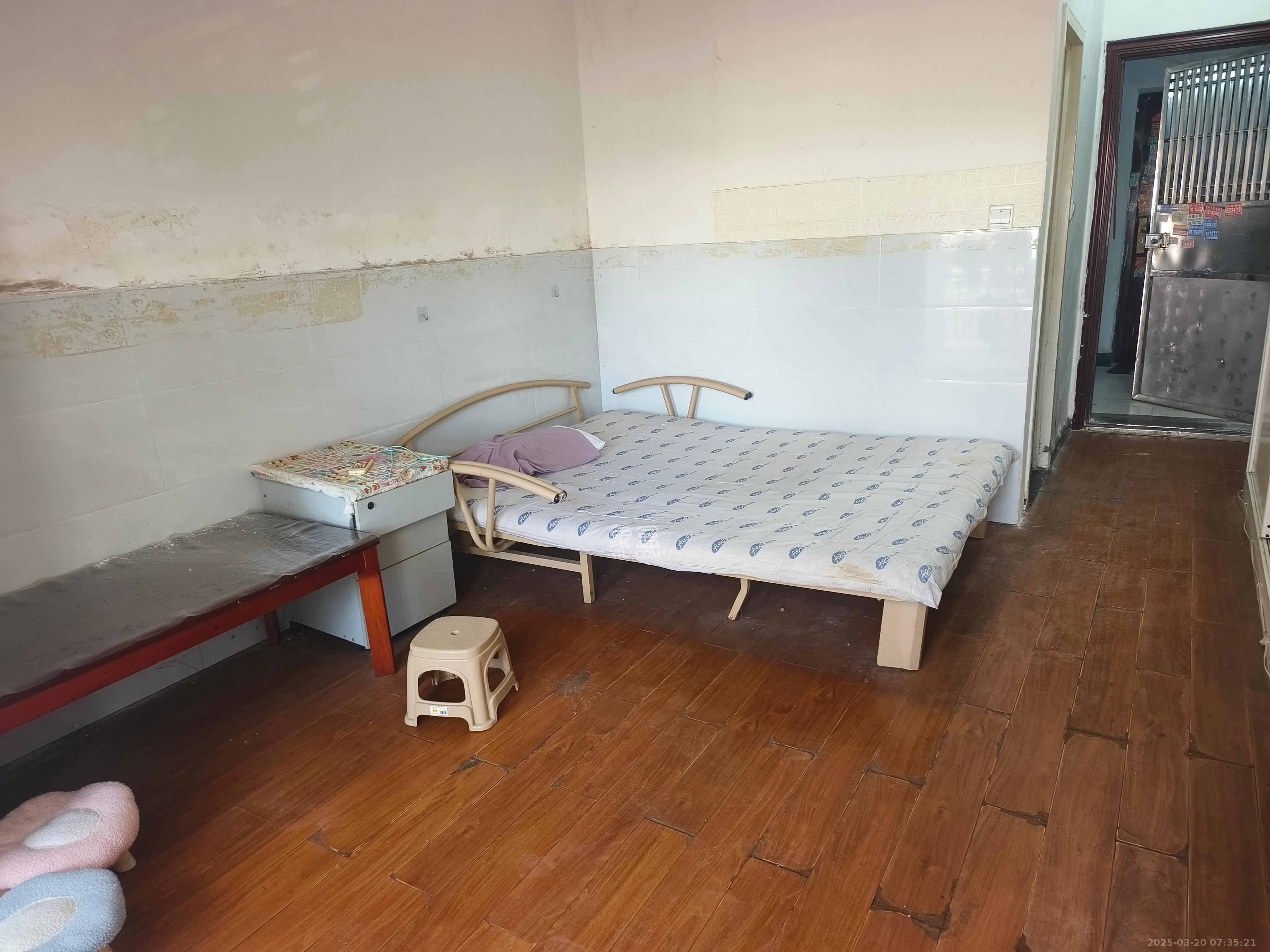 毛家桥大市场(胜利商贸市场)  1室0厅1卫    900.0元/月 毛家桥大市场(胜利商贸市场)  1室0厅1卫    900.0元/月