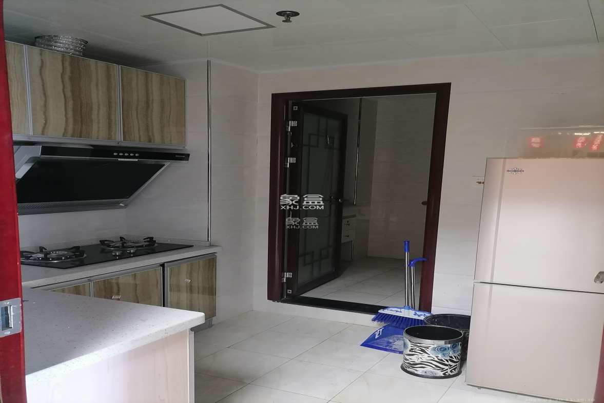 公园道  4室0厅0卫    5800.0元/月 公园道  4室0厅0卫    5800.0元/月室内图