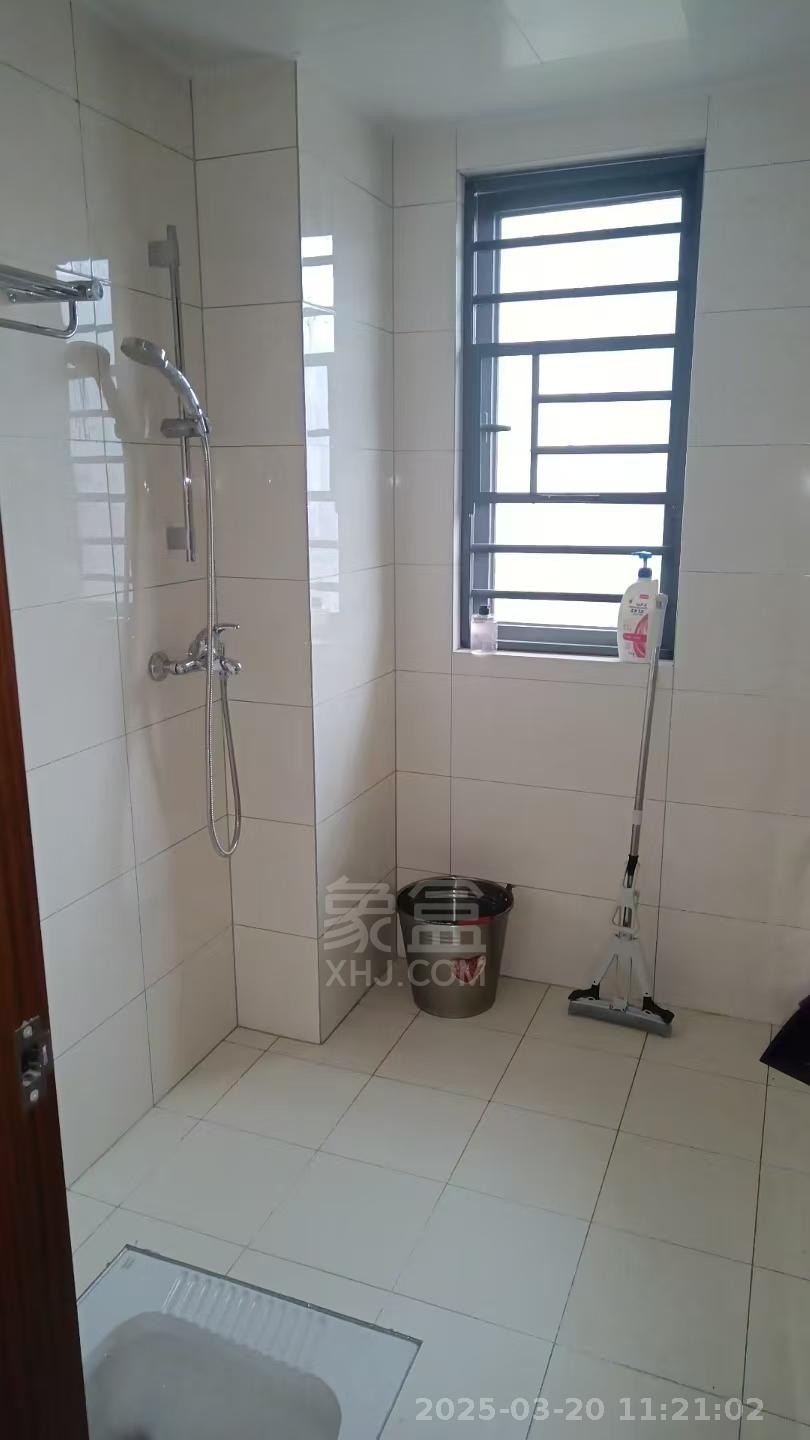 中建玥熙台 4室2厅2卫 2200.0元/月 中建玥熙台 4室2厅2卫 2200.0元/月室内图