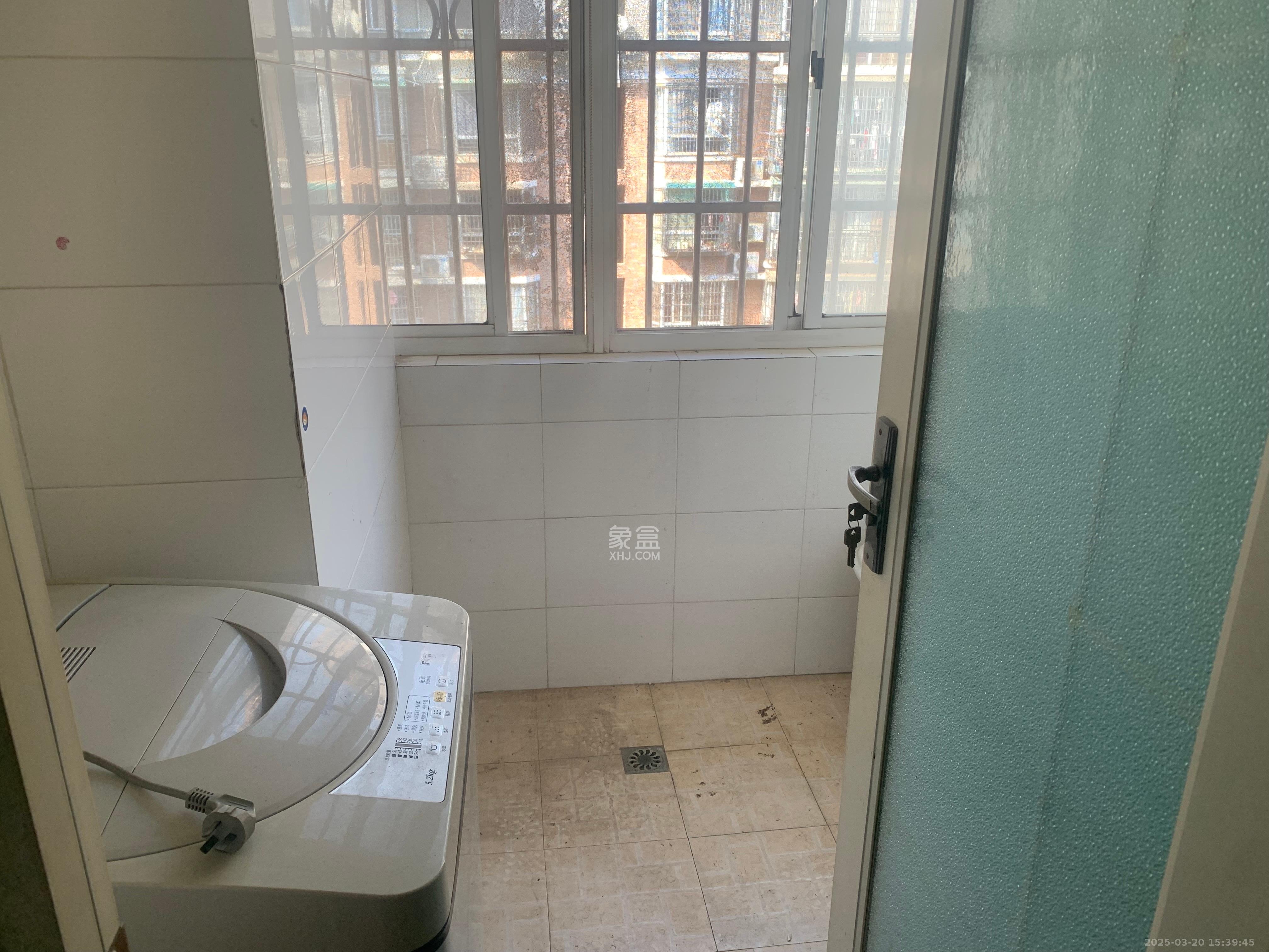 福乐康城 3室2厅2卫 2400.0元/月 福乐康城 3室2厅2卫 2400.0元/月室内图