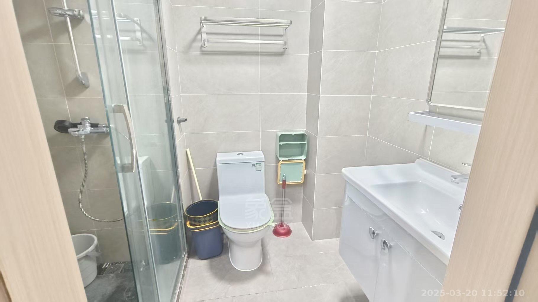 中泰财富湘江 1室1厅1卫 1500.0元/月 中泰财富湘江 1室1厅1卫 1500.0元/月室内图