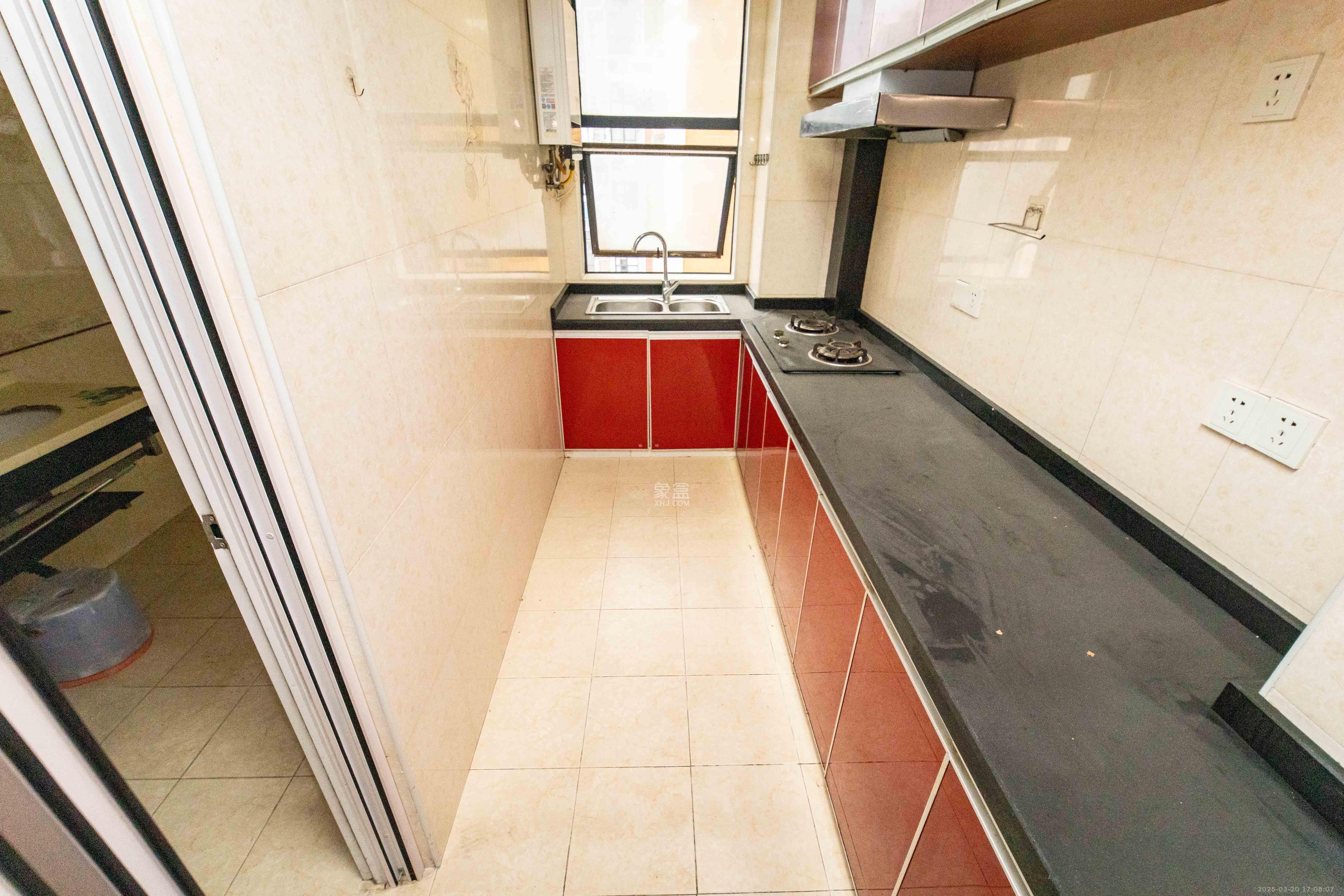 山水华景 2室2厅1卫 2400.0元/月 山水华景 2室2厅1卫 2400.0元/月室内图