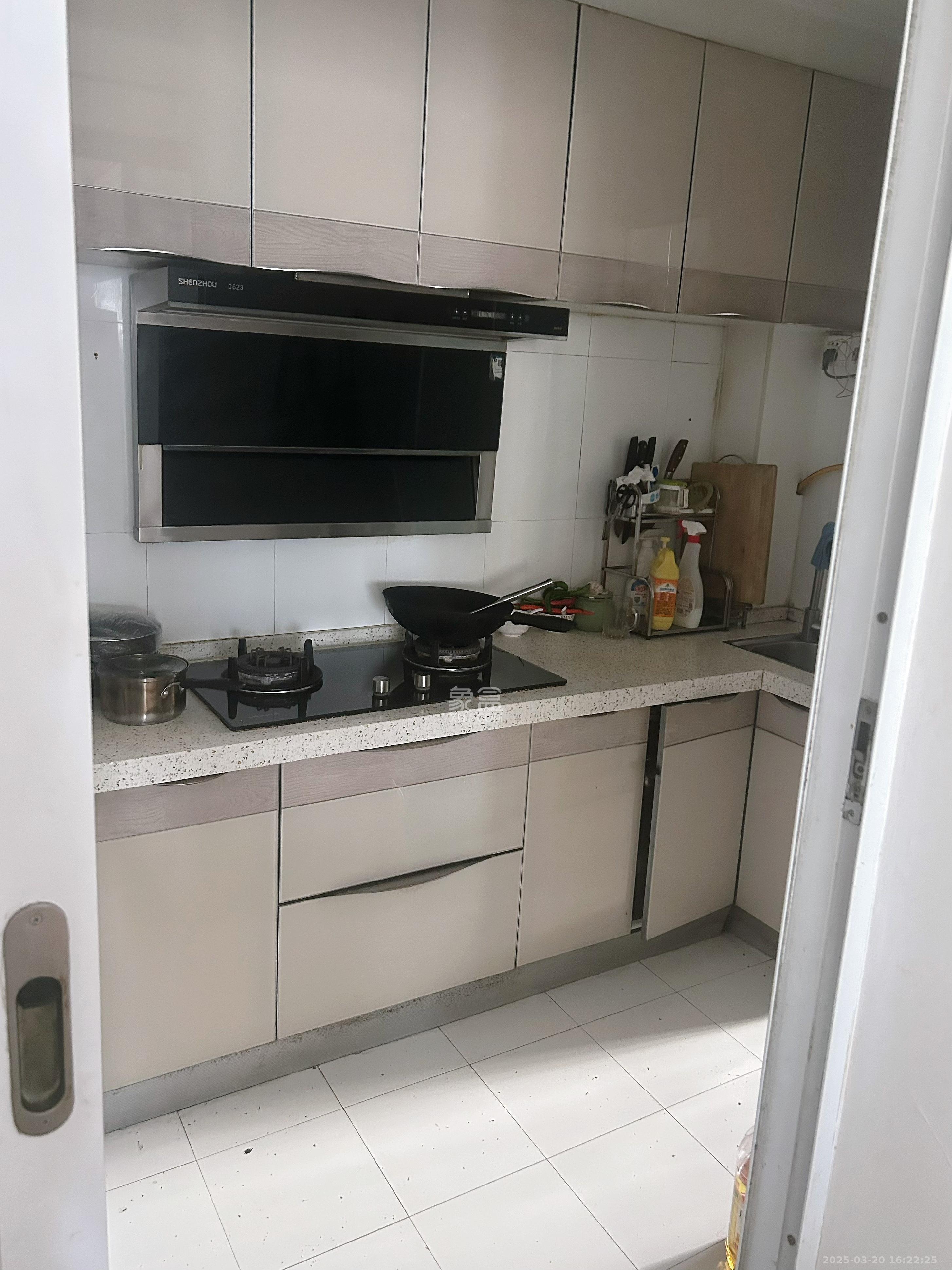 和庄  3室2厅1卫   2300.00元/月室内图