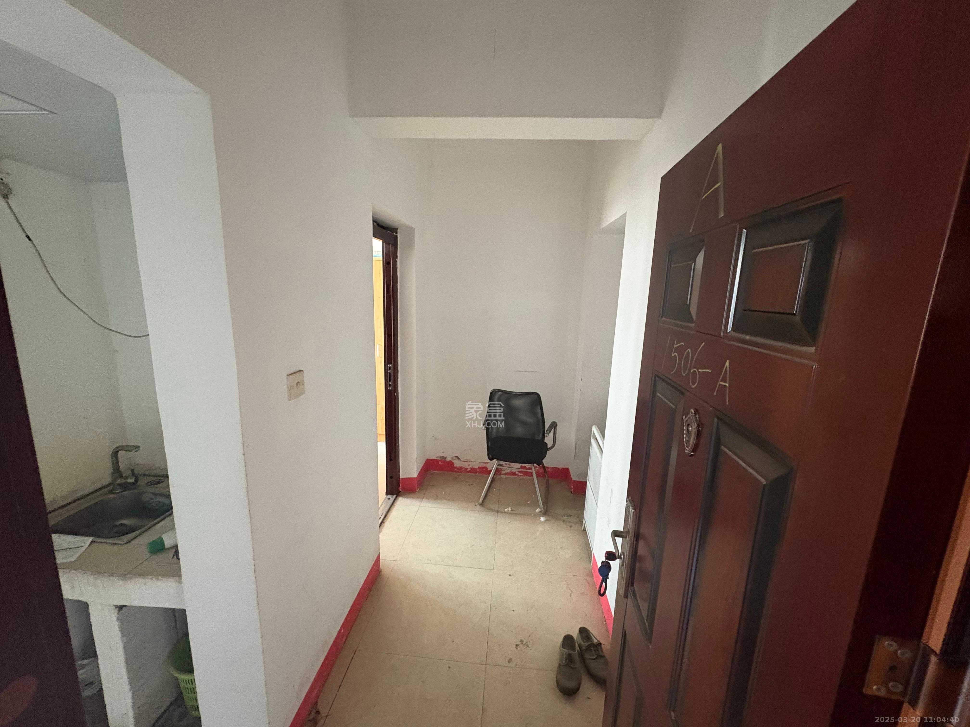 世景华庭  3室2厅2卫    1500.0元/月室内图