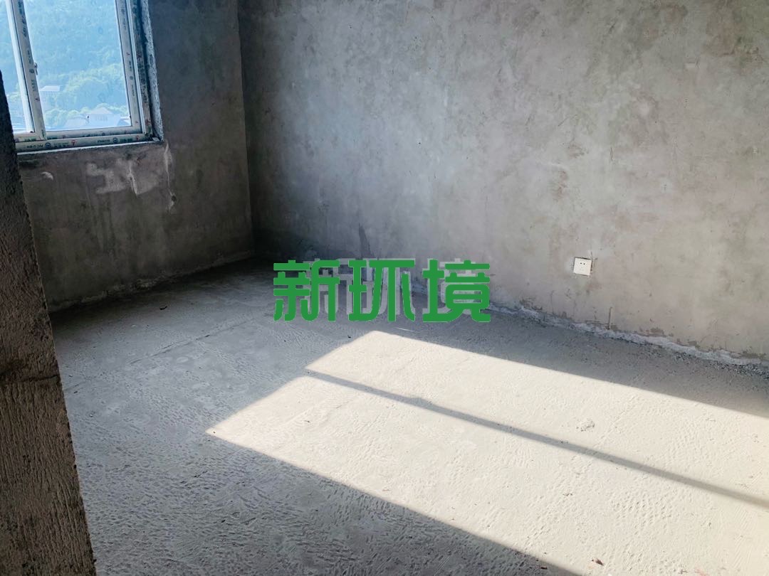 欣业苑  4室2厅2卫   85.00万客厅