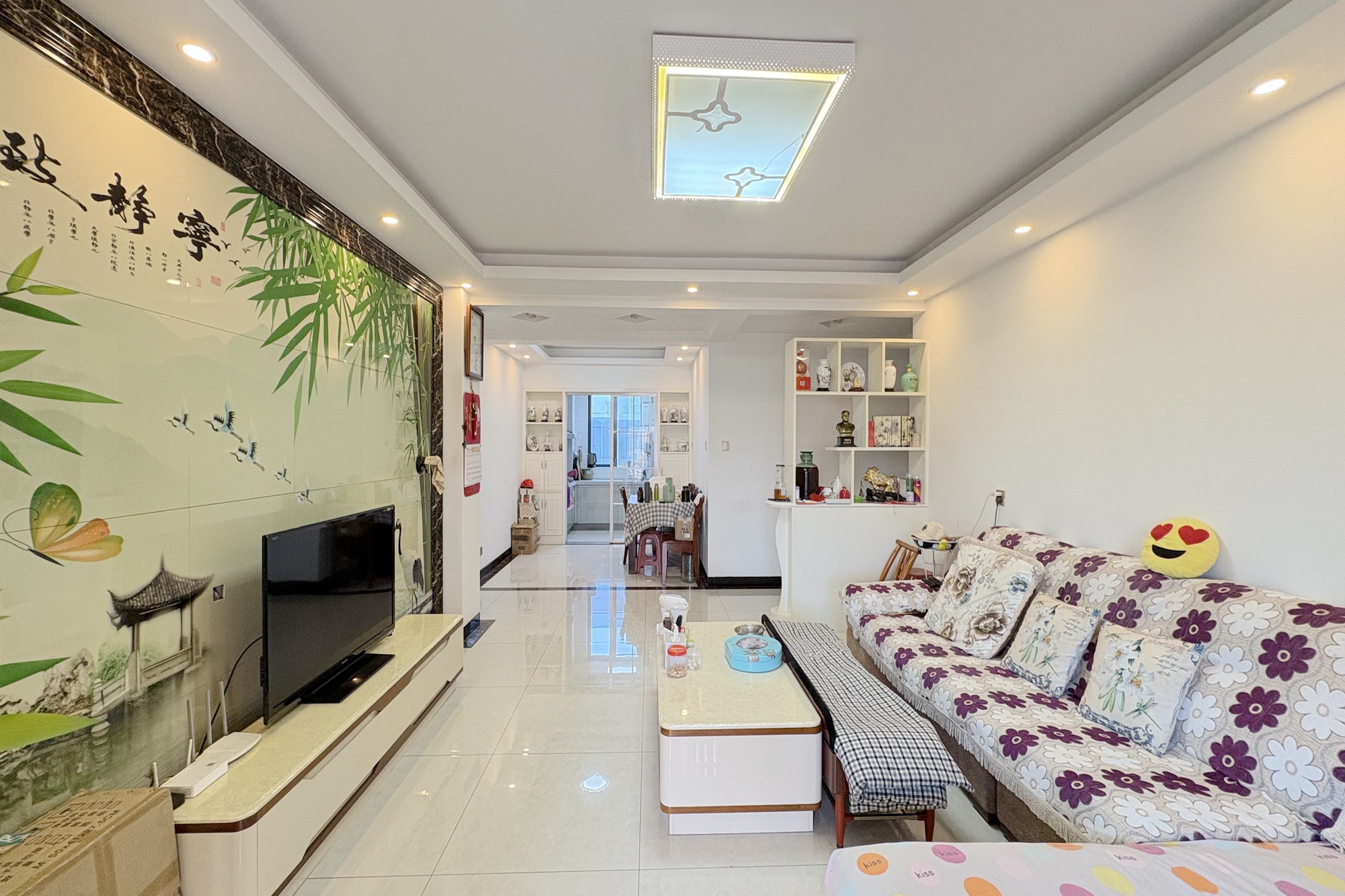 凯通国际城(凯通朝庭)  3室2厅1卫    120.0万 凯通国际城(凯通朝庭)  3室2厅1卫    120.0万