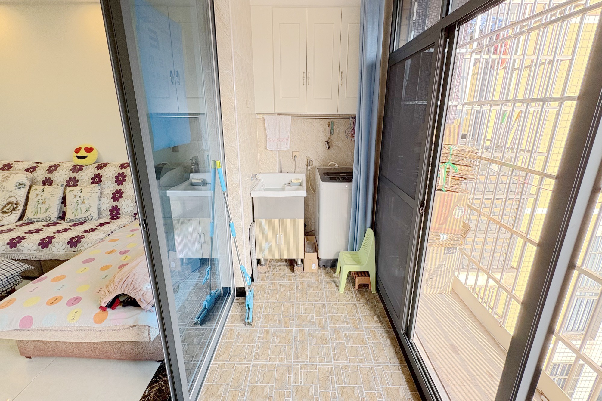 凯通国际城(凯通朝庭)  3室2厅1卫    120.0万 凯通国际城(凯通朝庭)  3室2厅1卫    120.0万阳台