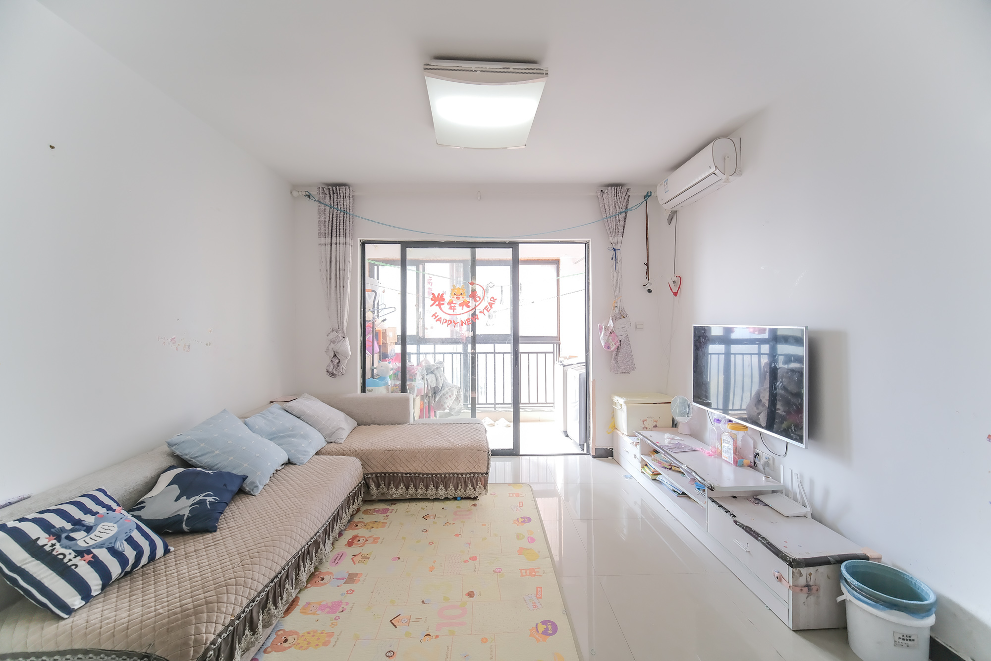 三一街区  3室2厅1卫   55.00万