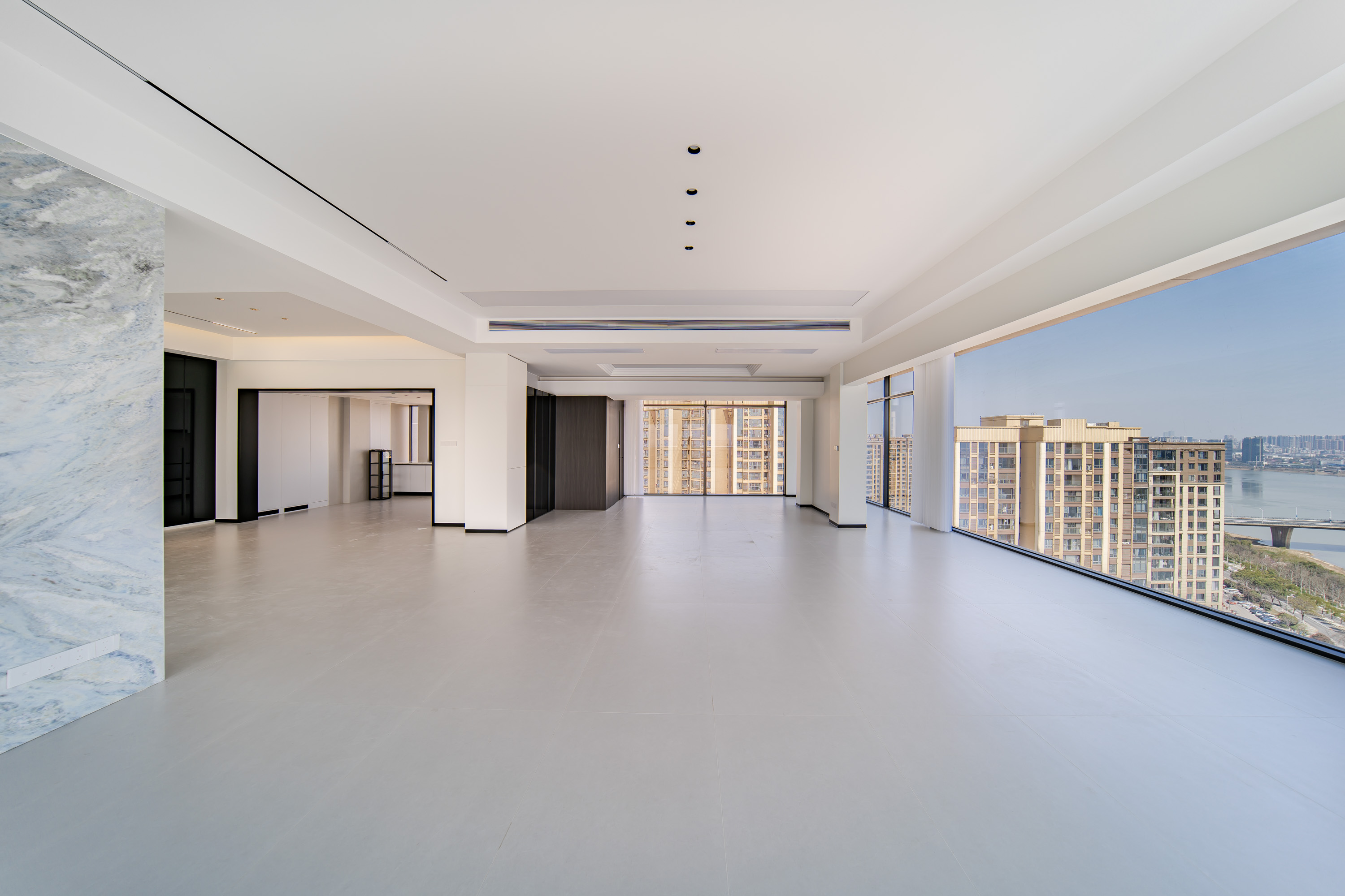 珠江颐德公馆 7室2厅4卫 1380.0万 珠江颐德公馆 7室2厅4卫 1380.0万客厅