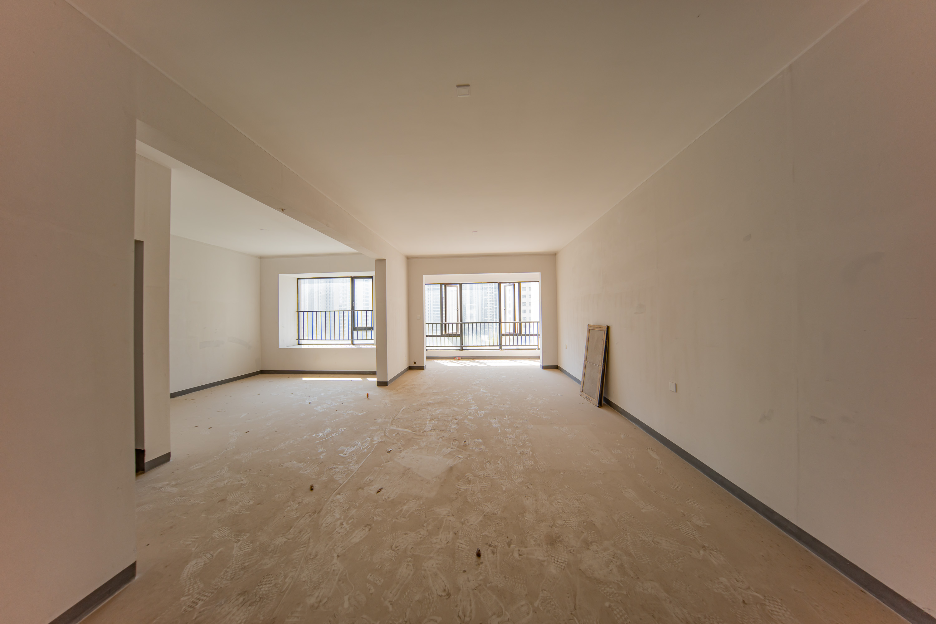 建投象山国际  3室2厅2卫    128.0万 建投象山国际  3室2厅2卫    128.0万客厅