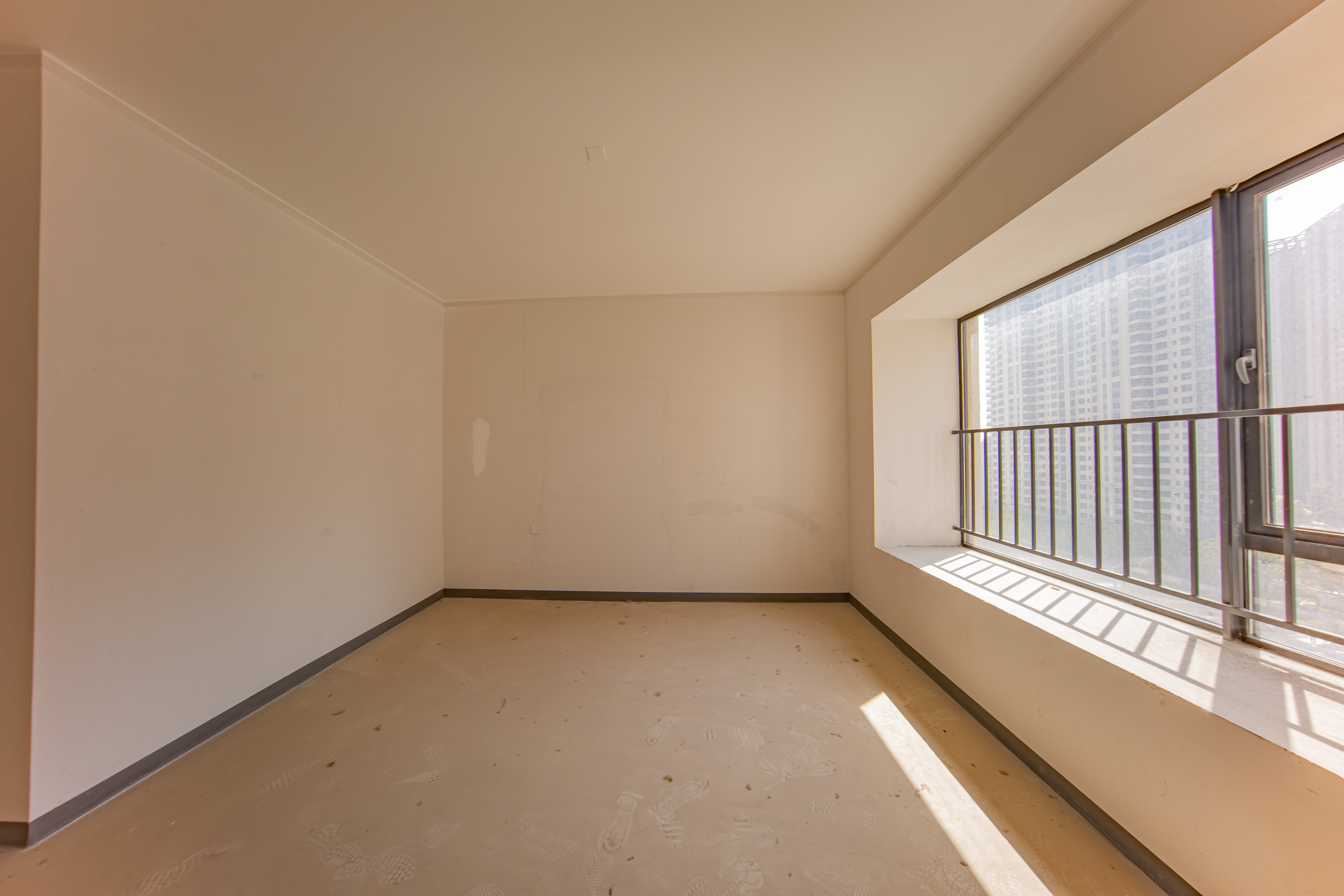 建投象山国际  3室2厅2卫    128.0万 建投象山国际  3室2厅2卫    128.0万卧室