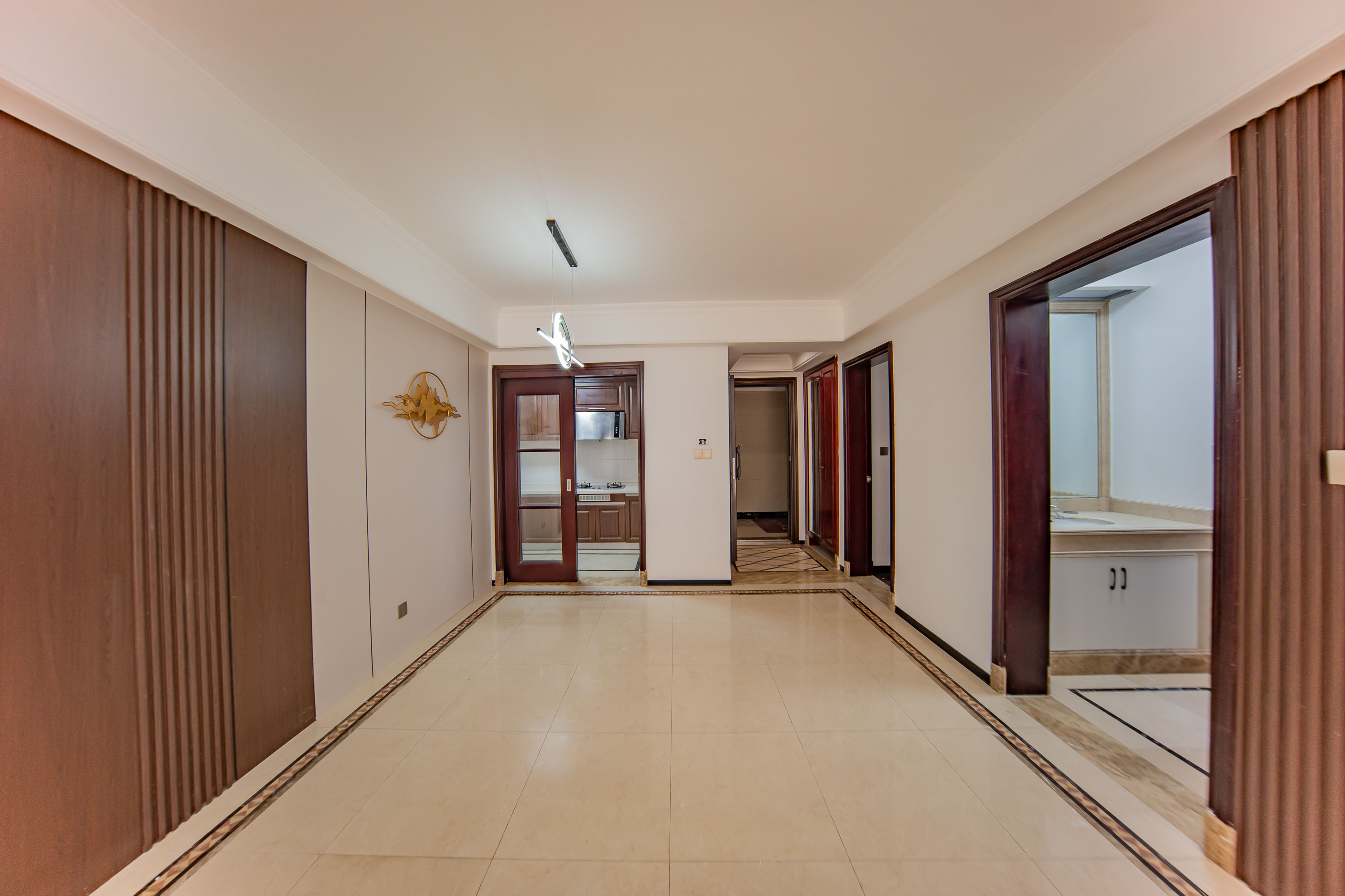 中海国际一期  3室2厅1卫    78.0万客厅