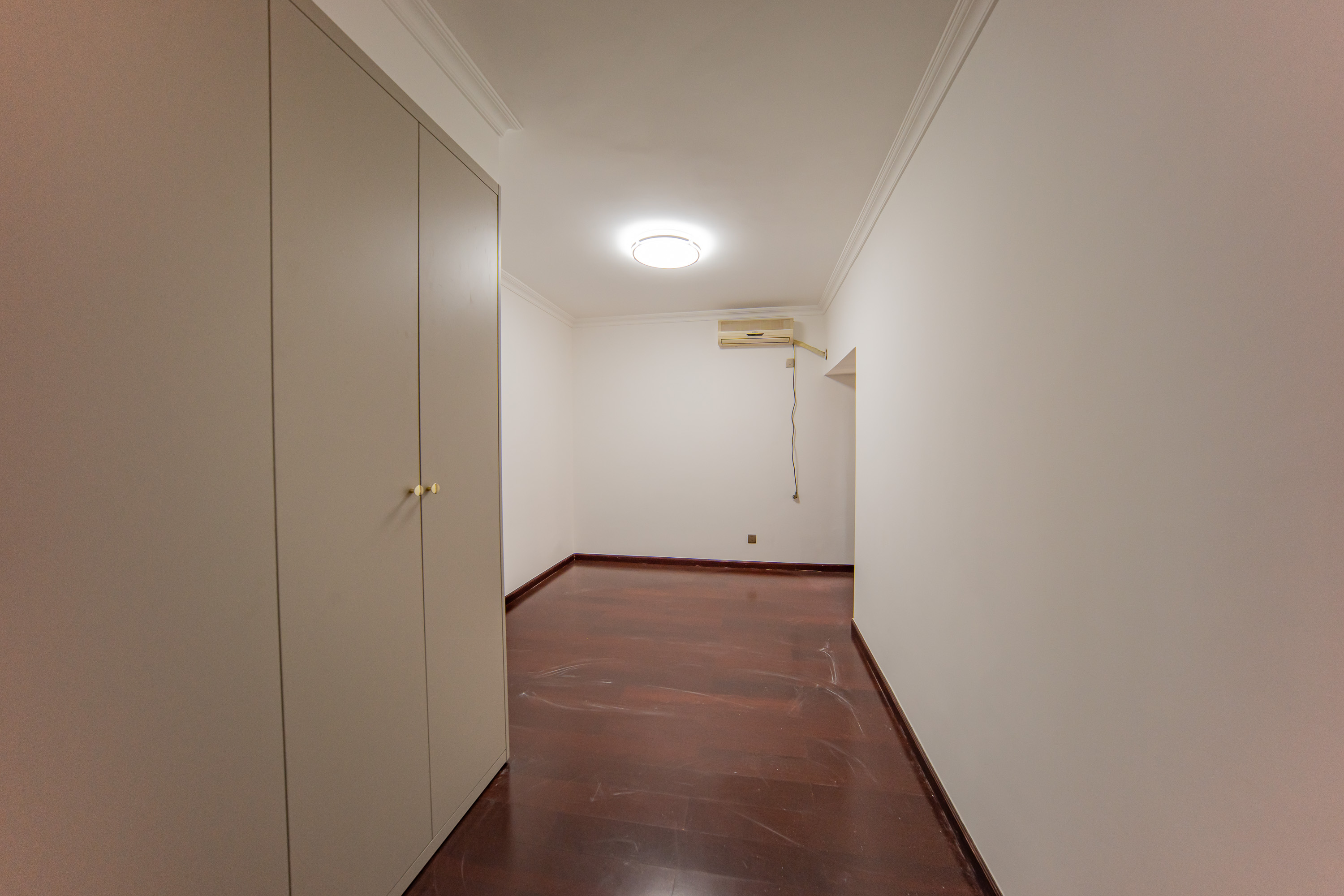 中海国际一期  3室2厅1卫    78.0万卧室