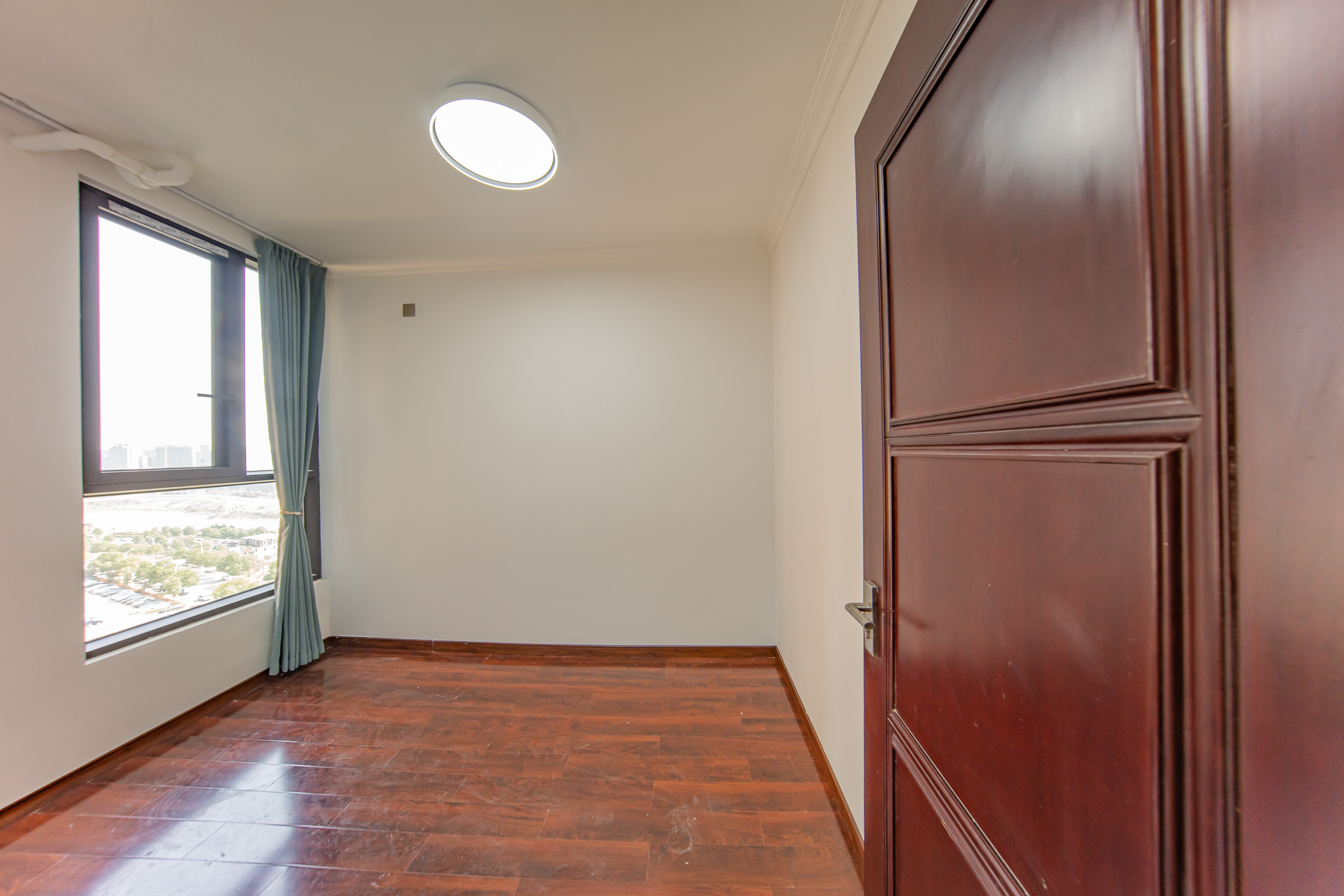 中海国际一期  3室2厅1卫    78.0万卧室