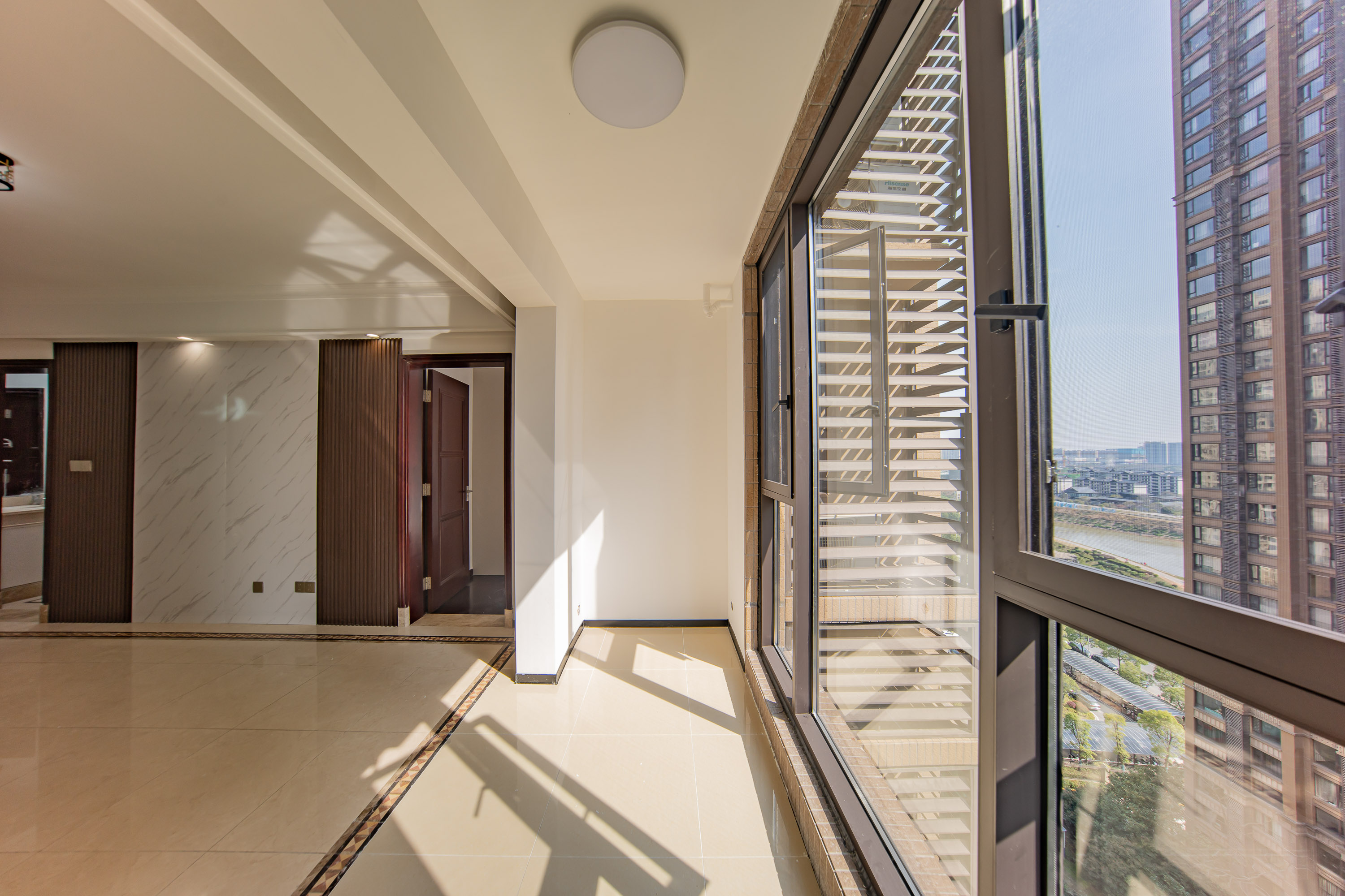 中海国际一期  3室2厅1卫    78.0万阳台