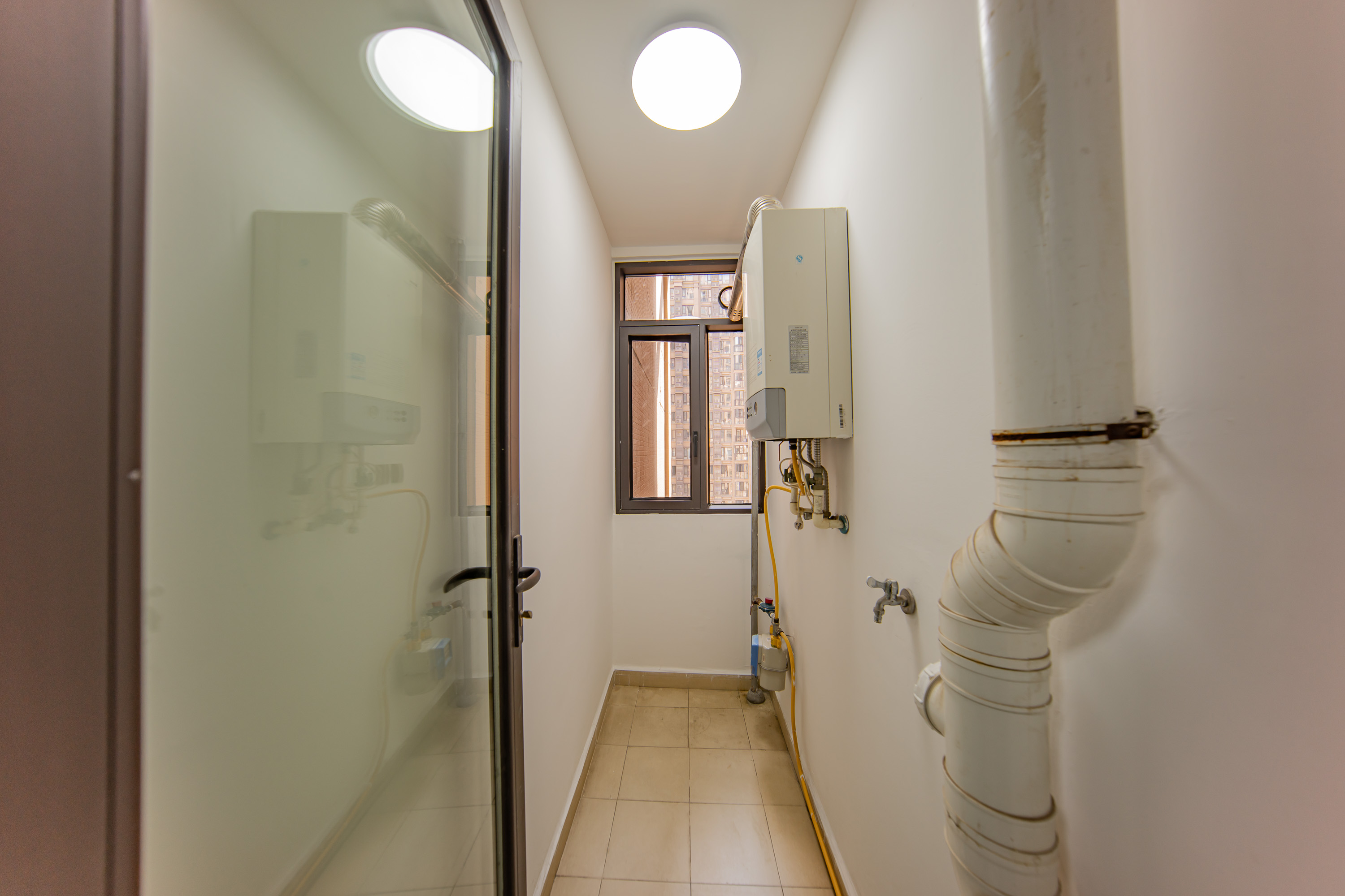 中海国际一期  3室2厅1卫    78.0万阳台