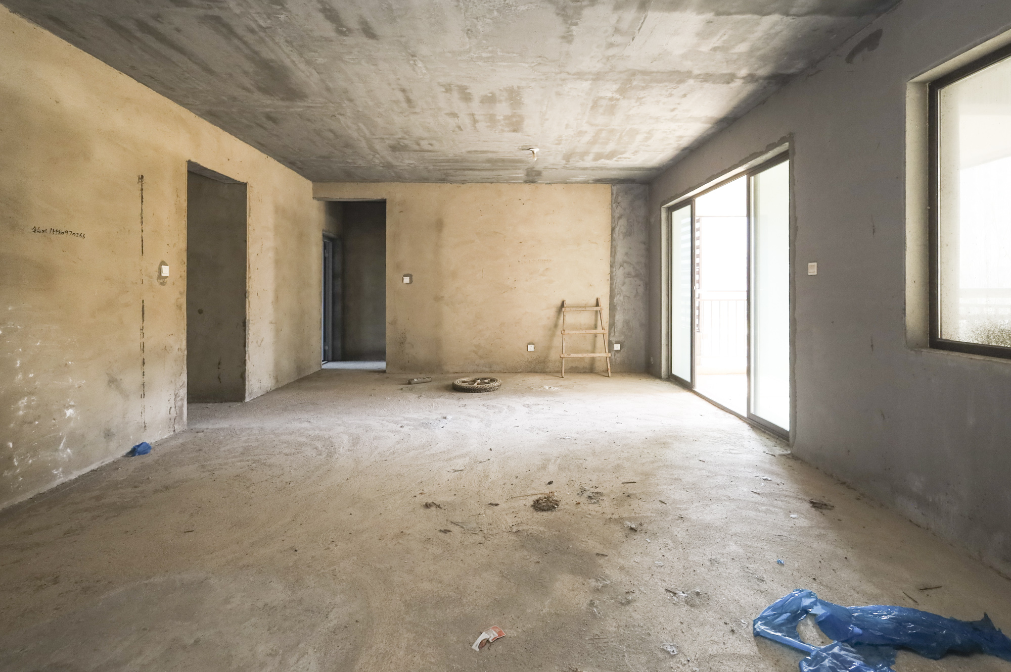 帝辰金缇水郡 4室2厅1卫 76.8万 帝辰金缇水郡 4室2厅1卫 76.8万客厅