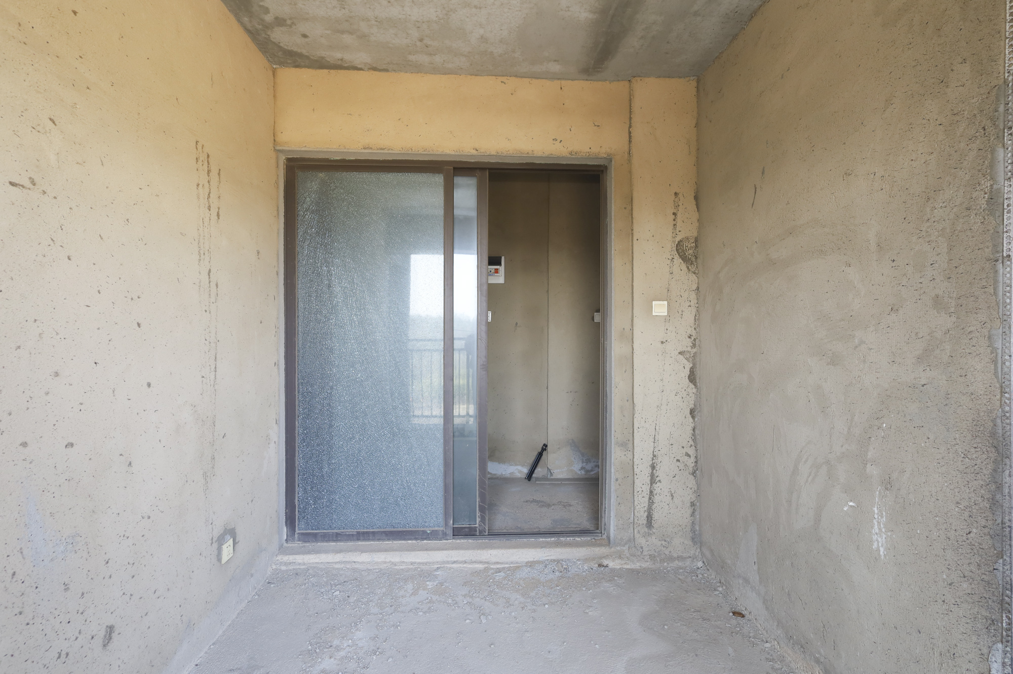 帝辰金缇水郡 4室2厅1卫 76.8万 帝辰金缇水郡 4室2厅1卫 76.8万其他