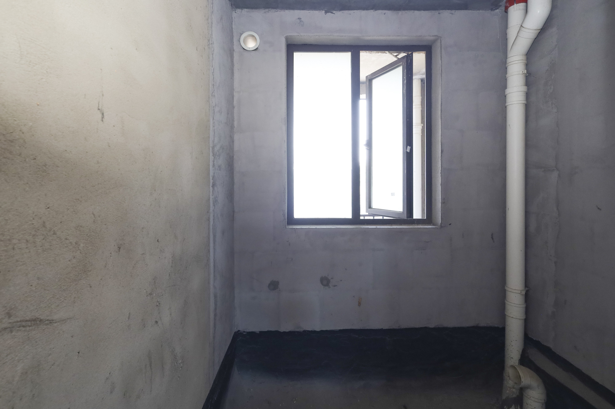 帝辰金缇水郡 4室2厅1卫 76.8万 帝辰金缇水郡 4室2厅1卫 76.8万卫生间