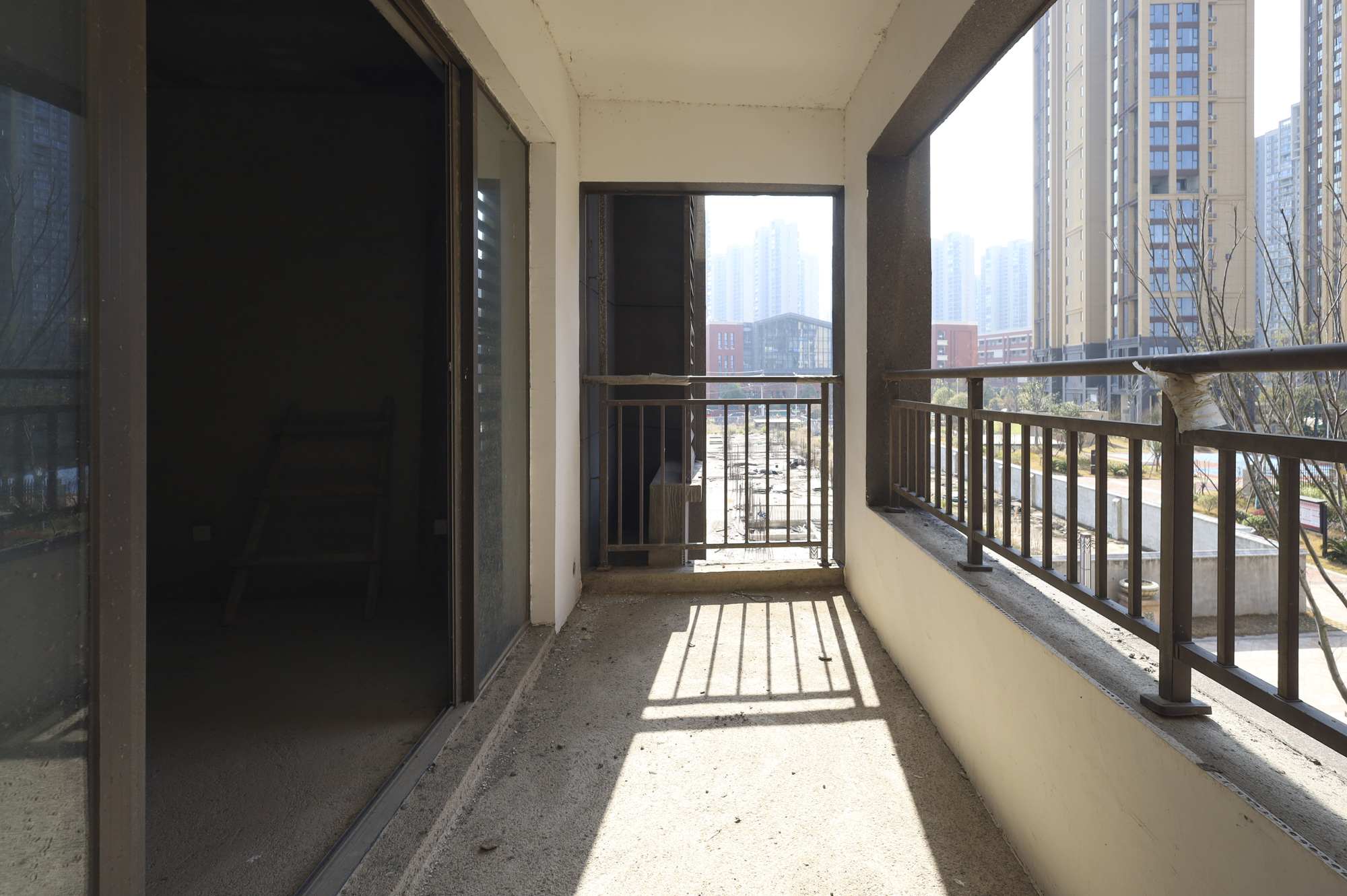 帝辰金缇水郡 4室2厅1卫 76.8万 帝辰金缇水郡 4室2厅1卫 76.8万阳台