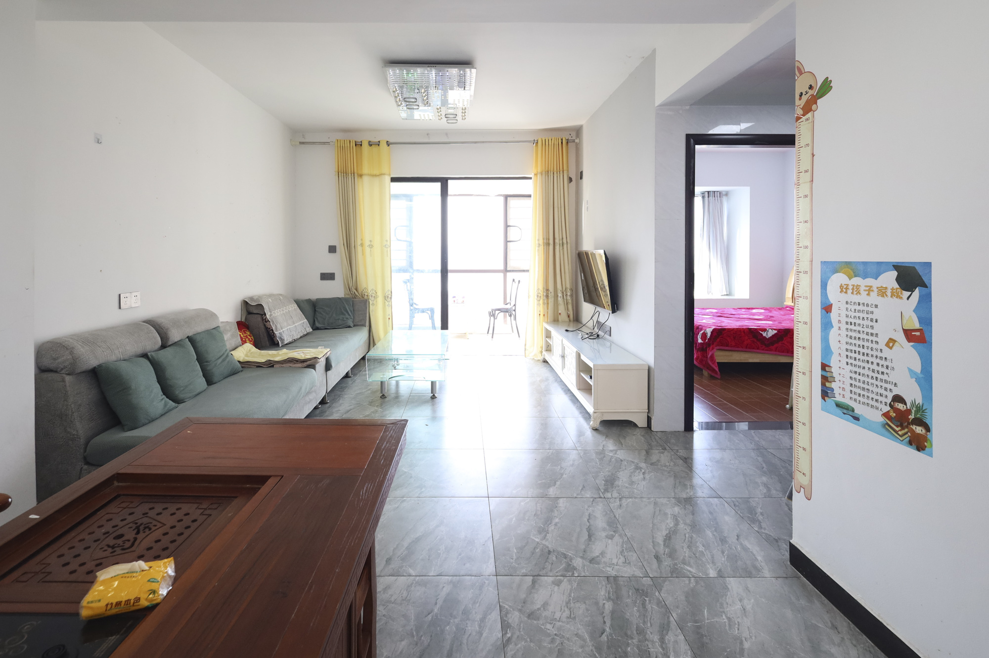 帝辰金缇水郡 3室2厅1卫 53.8万 帝辰金缇水郡 3室2厅1卫 53.8万客厅