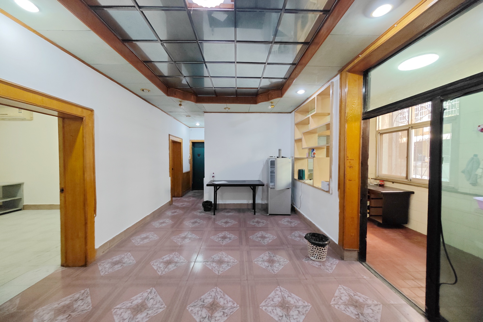 东塘电信宿舍  3室2厅1卫    69.0万 东塘电信宿舍  3室2厅1卫    69.0万客厅