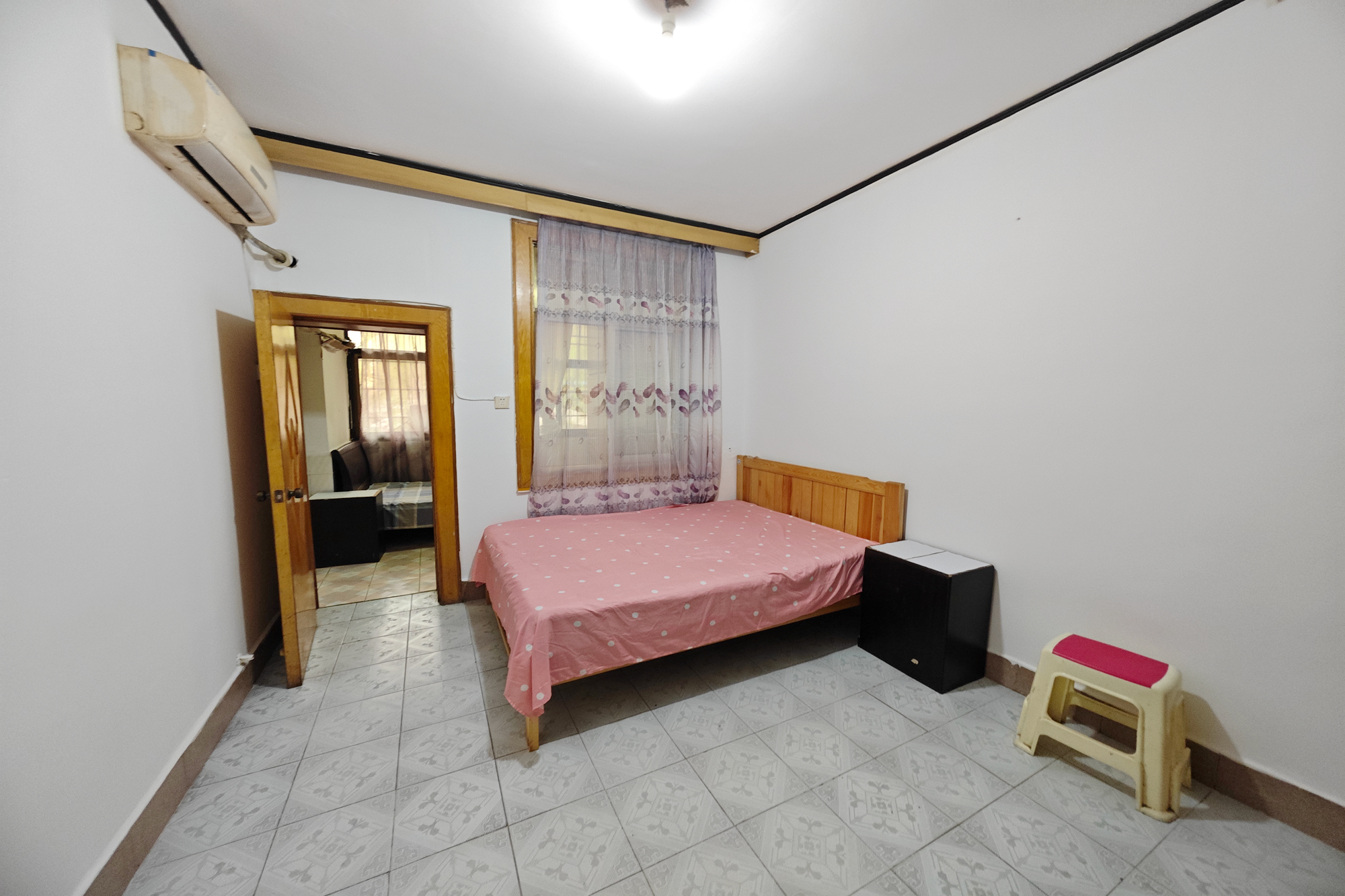 东塘电信宿舍  3室2厅1卫    69.0万 东塘电信宿舍  3室2厅1卫    69.0万卧室