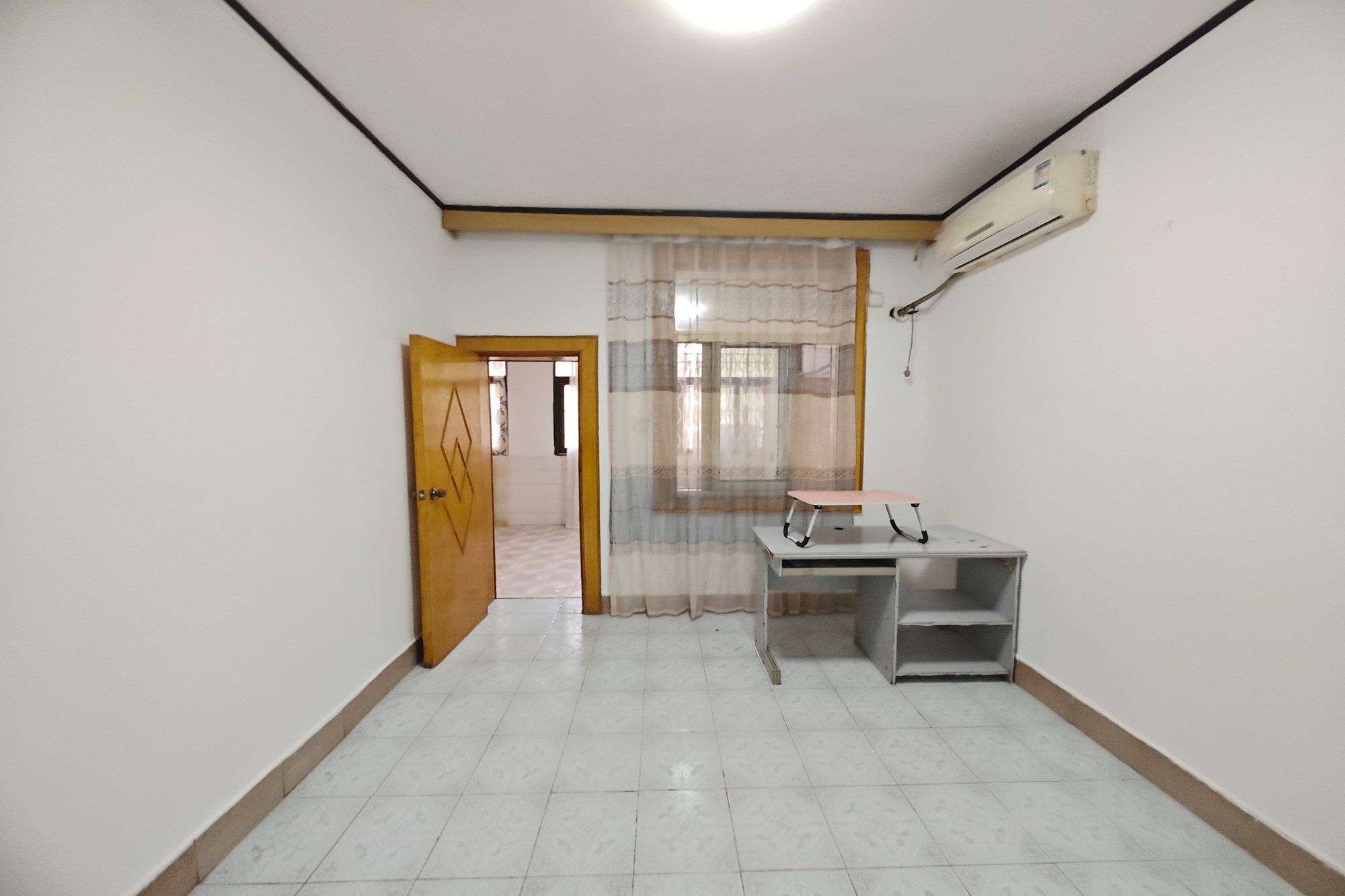 东塘电信宿舍  3室2厅1卫    69.0万 东塘电信宿舍  3室2厅1卫    69.0万卧室