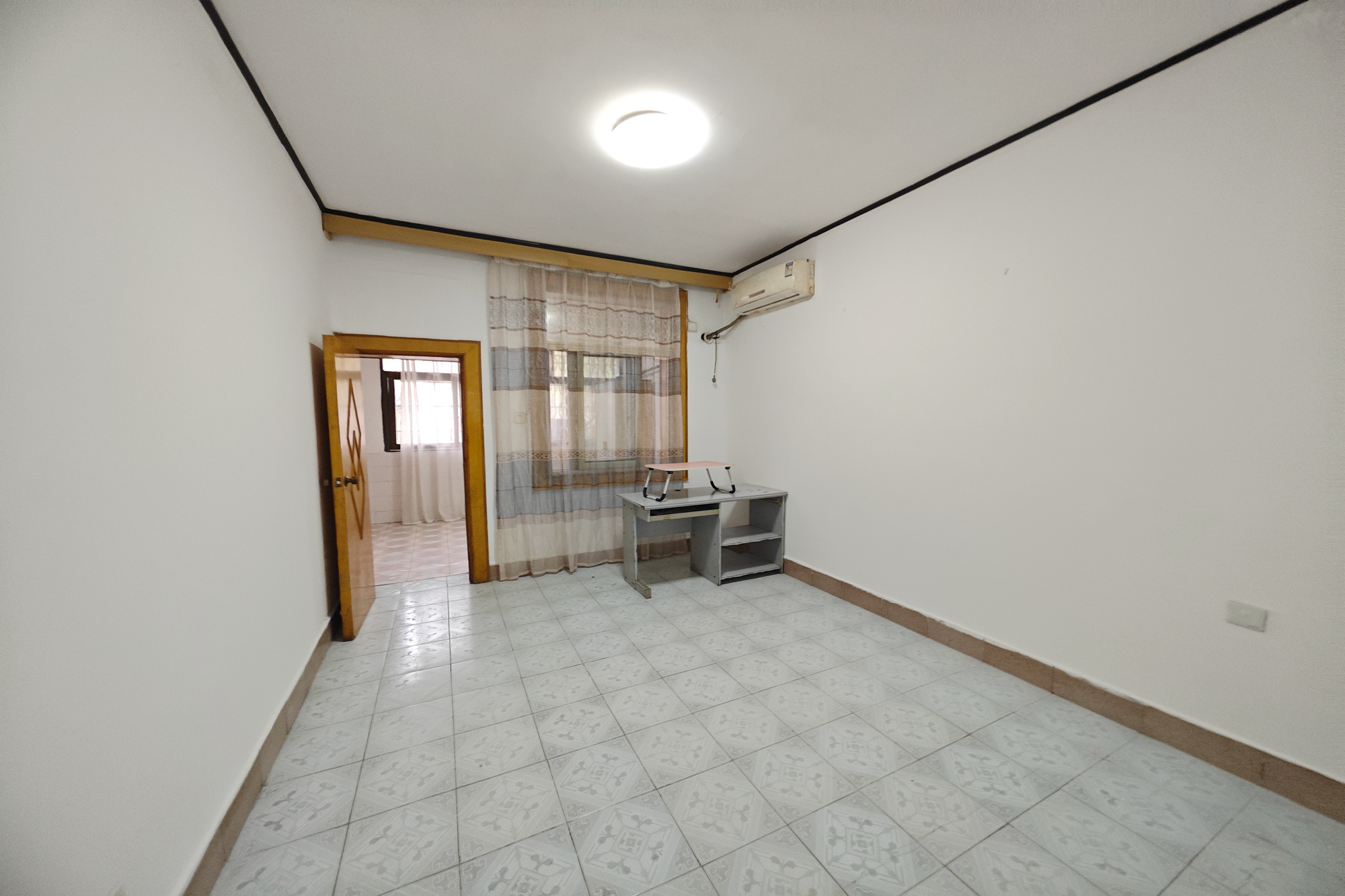 东塘电信宿舍  3室2厅1卫    69.0万 东塘电信宿舍  3室2厅1卫    69.0万卧室