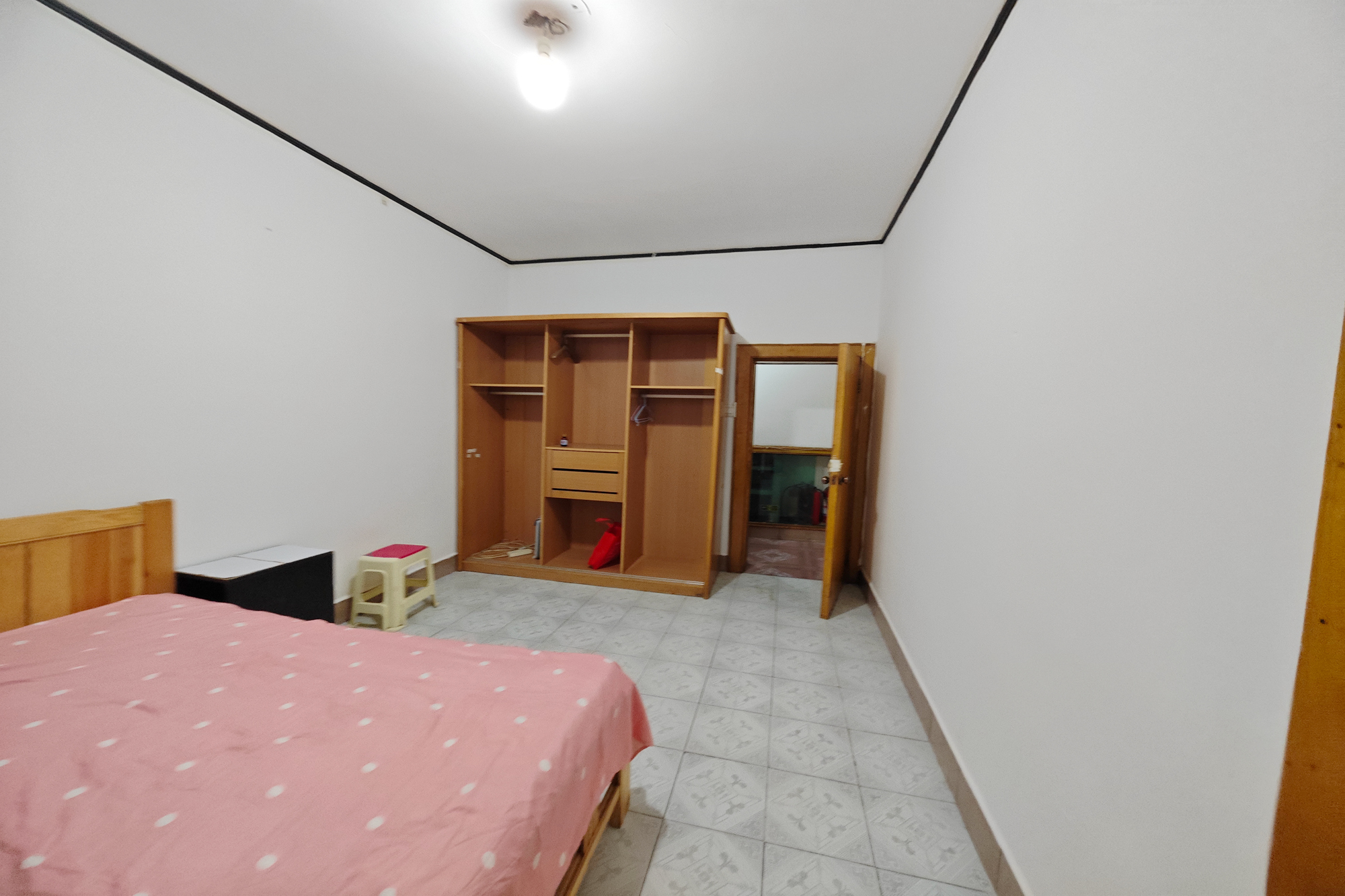 东塘电信宿舍  3室2厅1卫    69.0万 东塘电信宿舍  3室2厅1卫    69.0万卧室