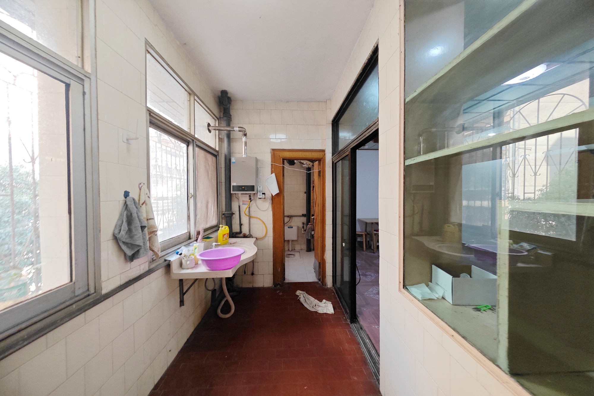 东塘电信宿舍  3室2厅1卫    69.0万 东塘电信宿舍  3室2厅1卫    69.0万阳台