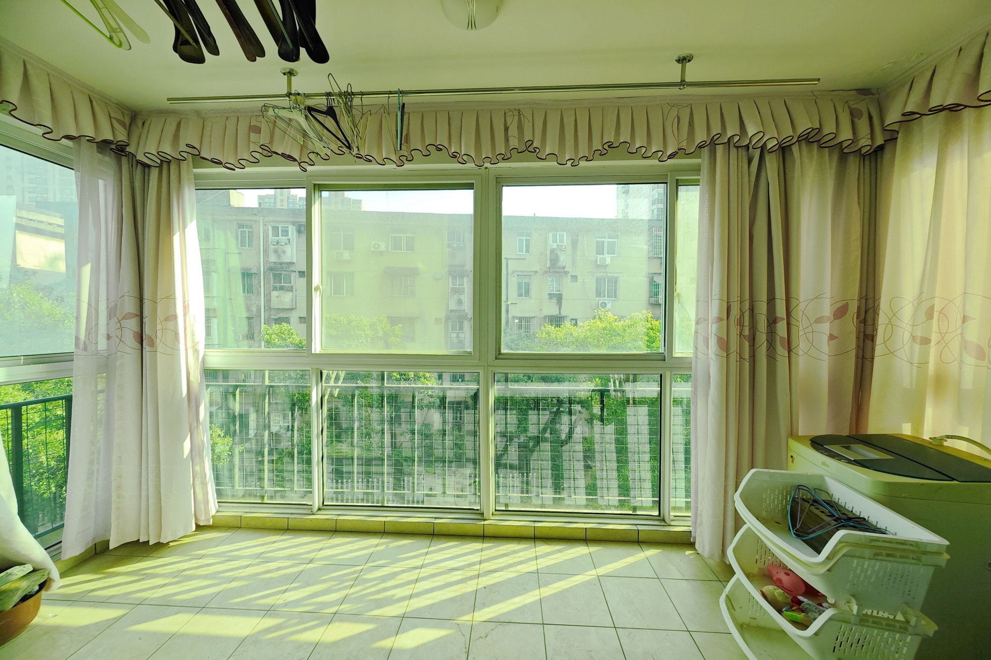 名都凯旋城  3室2厅2卫    81.8万 名都凯旋城  3室2厅2卫    81.8万阳台