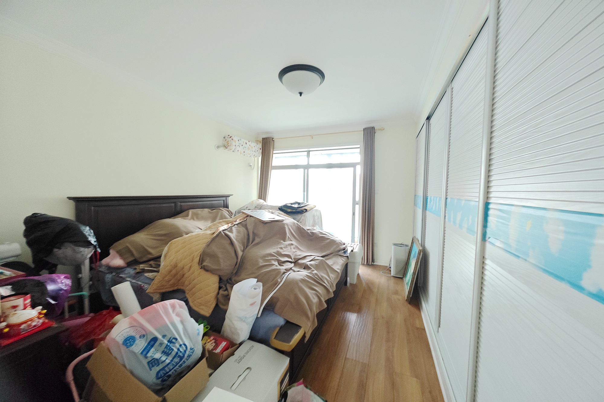 新城新世界一二三期  3室2厅2卫    130.0万 新城新世界一二三期  3室2厅2卫    130.0万卧室