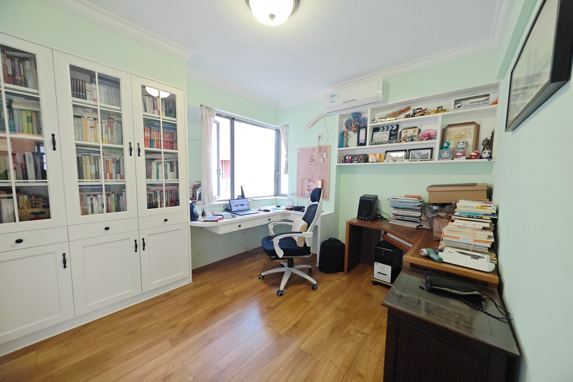 新城新世界一二三期  3室2厅2卫    130.0万 新城新世界一二三期  3室2厅2卫    130.0万卧室