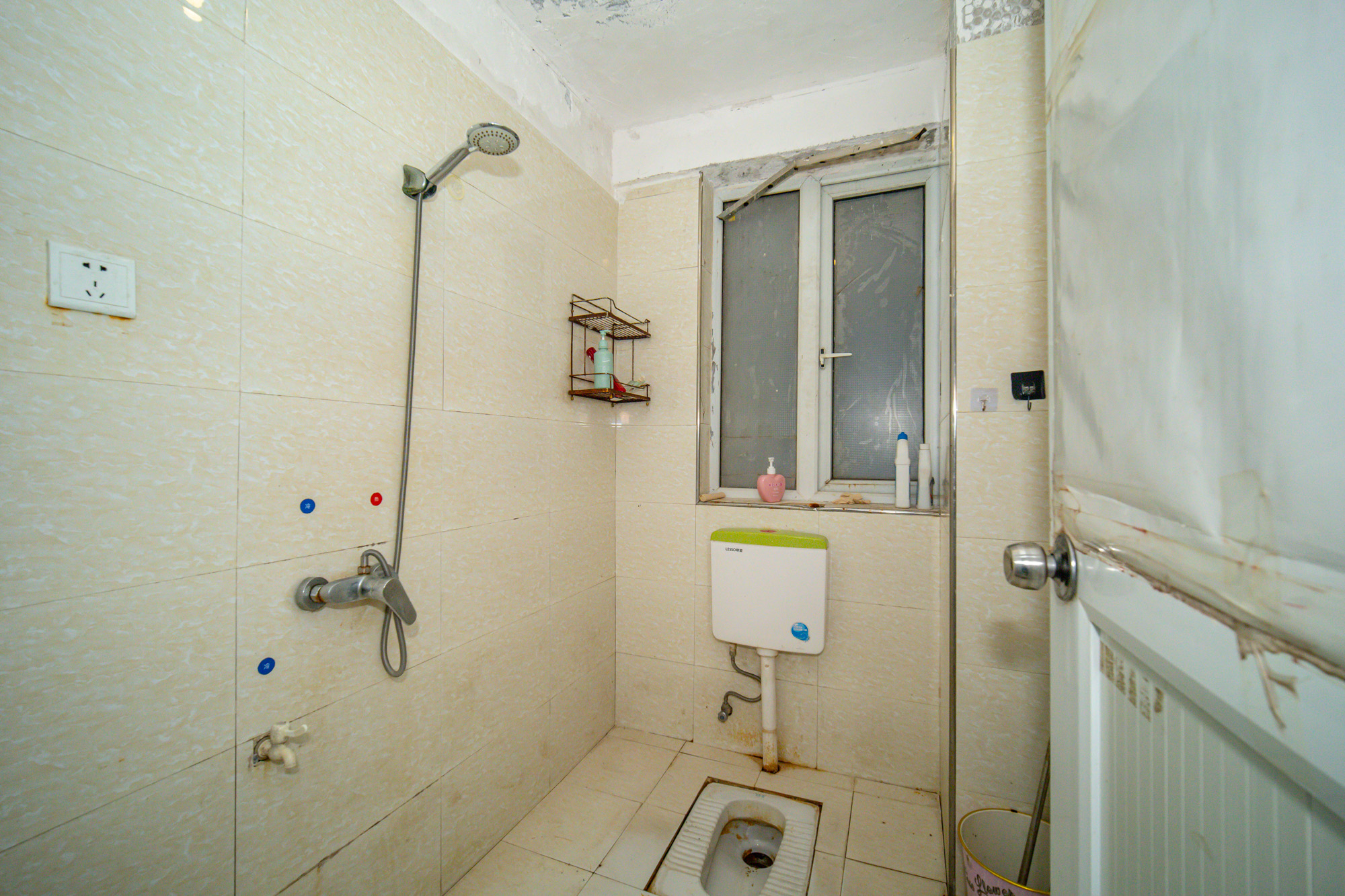 新长海广场  2室2厅1卫    35.8万 新长海广场  2室2厅1卫    35.8万卫生间